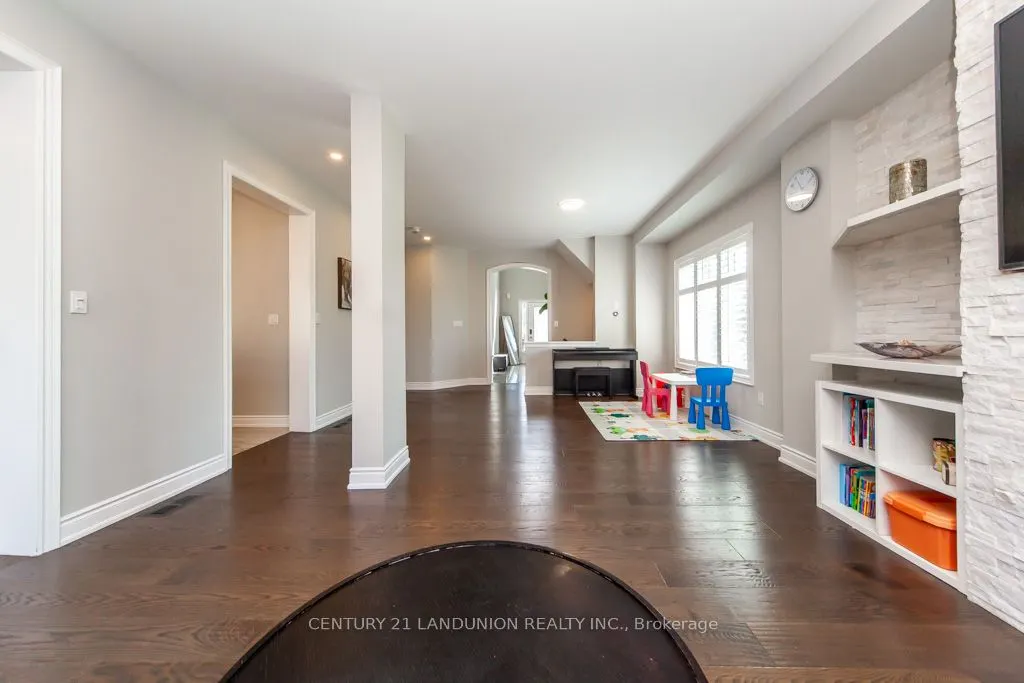 70 Prairie Creek Crescent