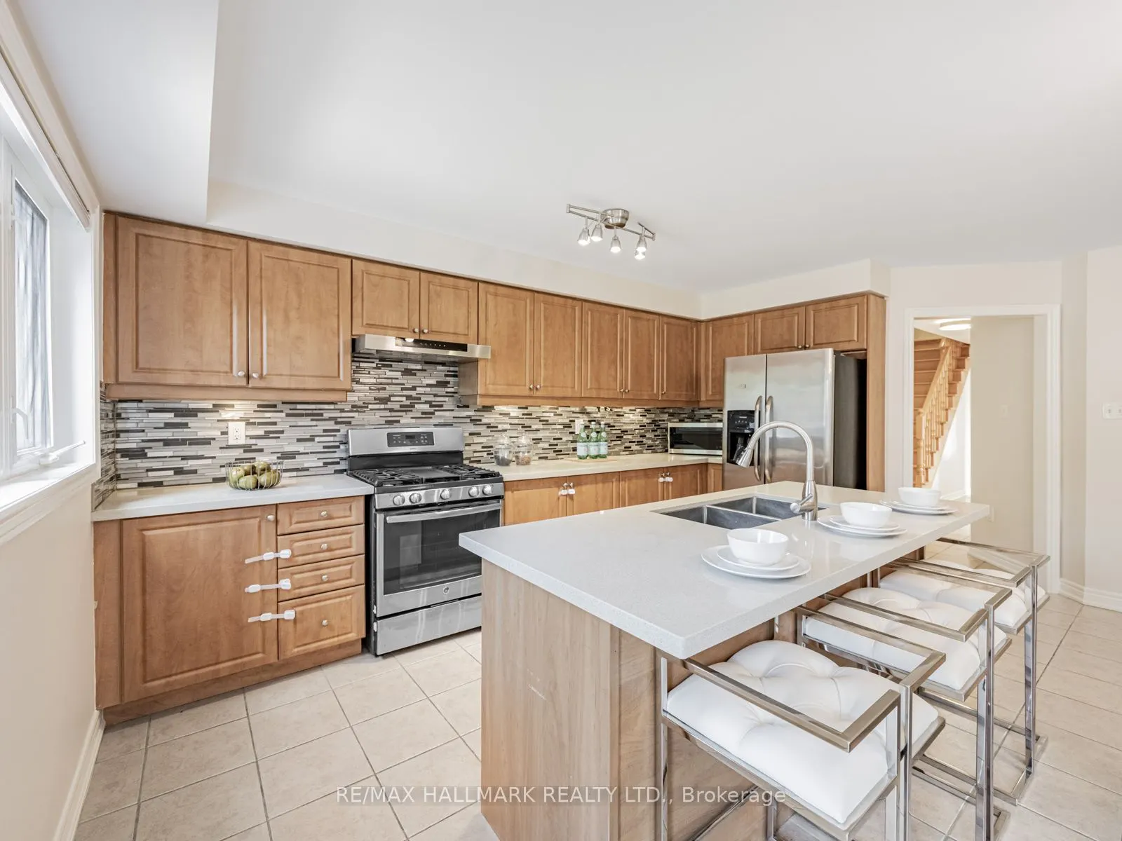 6630 Blackheath Ridge