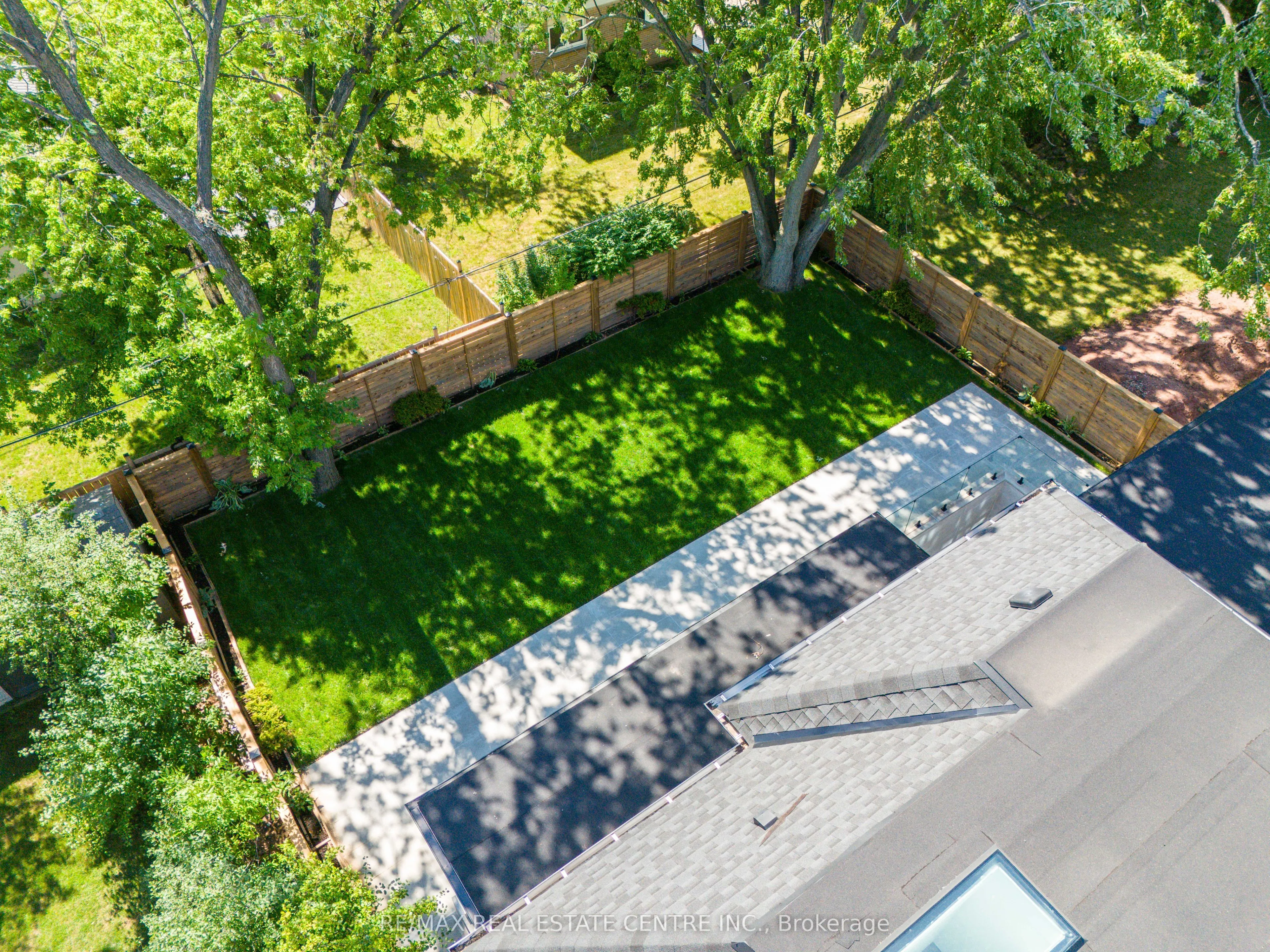 462 Southland Crescent
