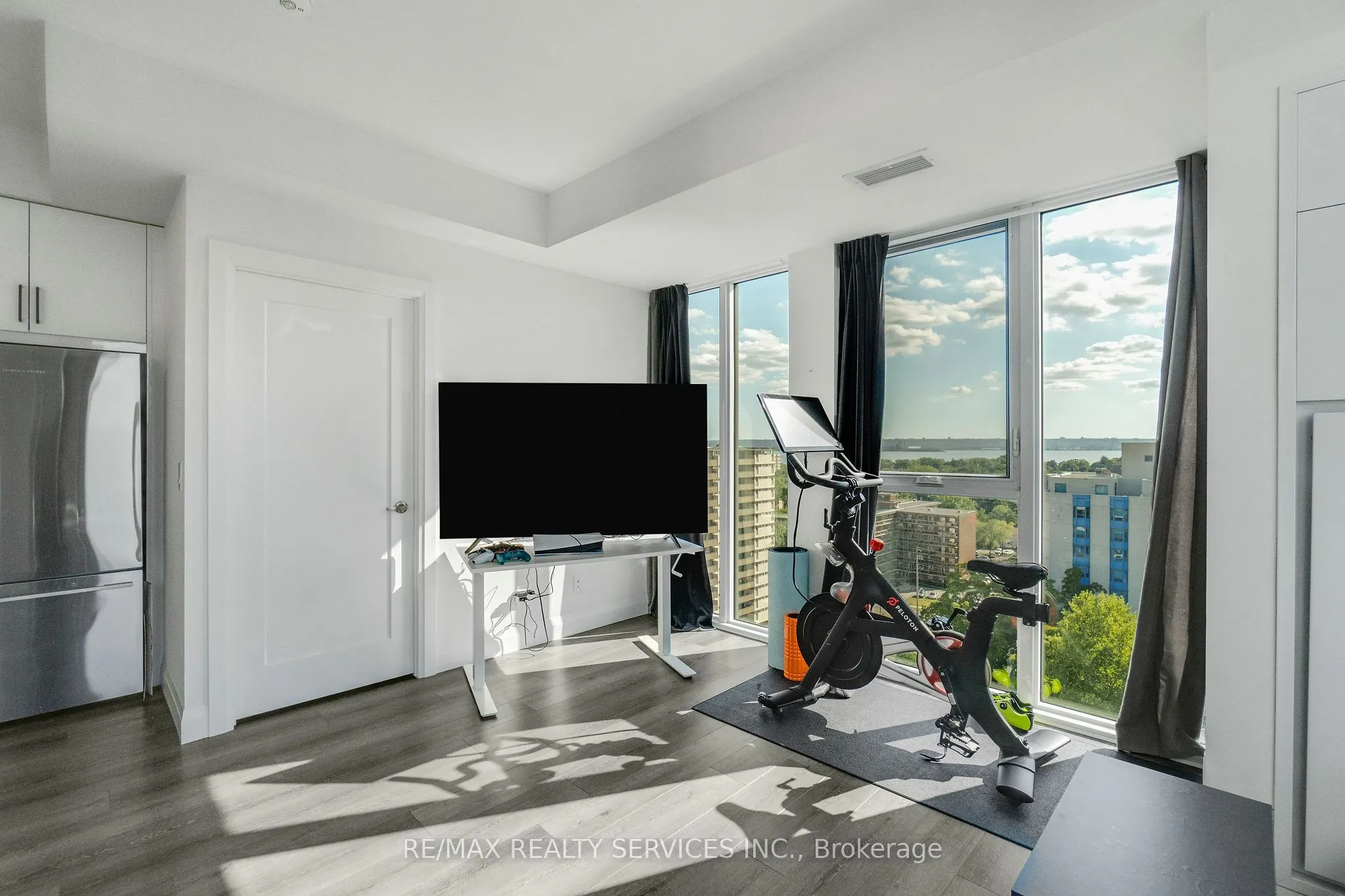 500 Brock Avenue, #1302