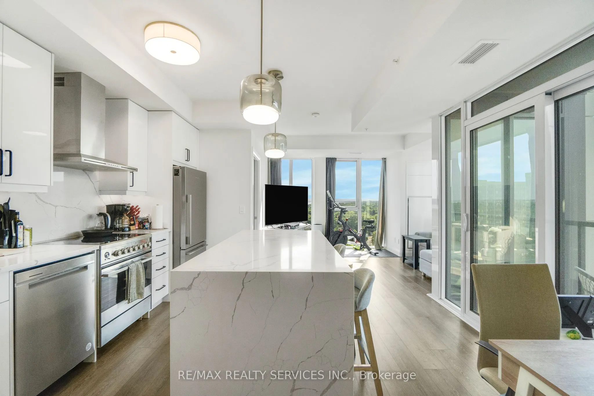 500 Brock Avenue, #1302
