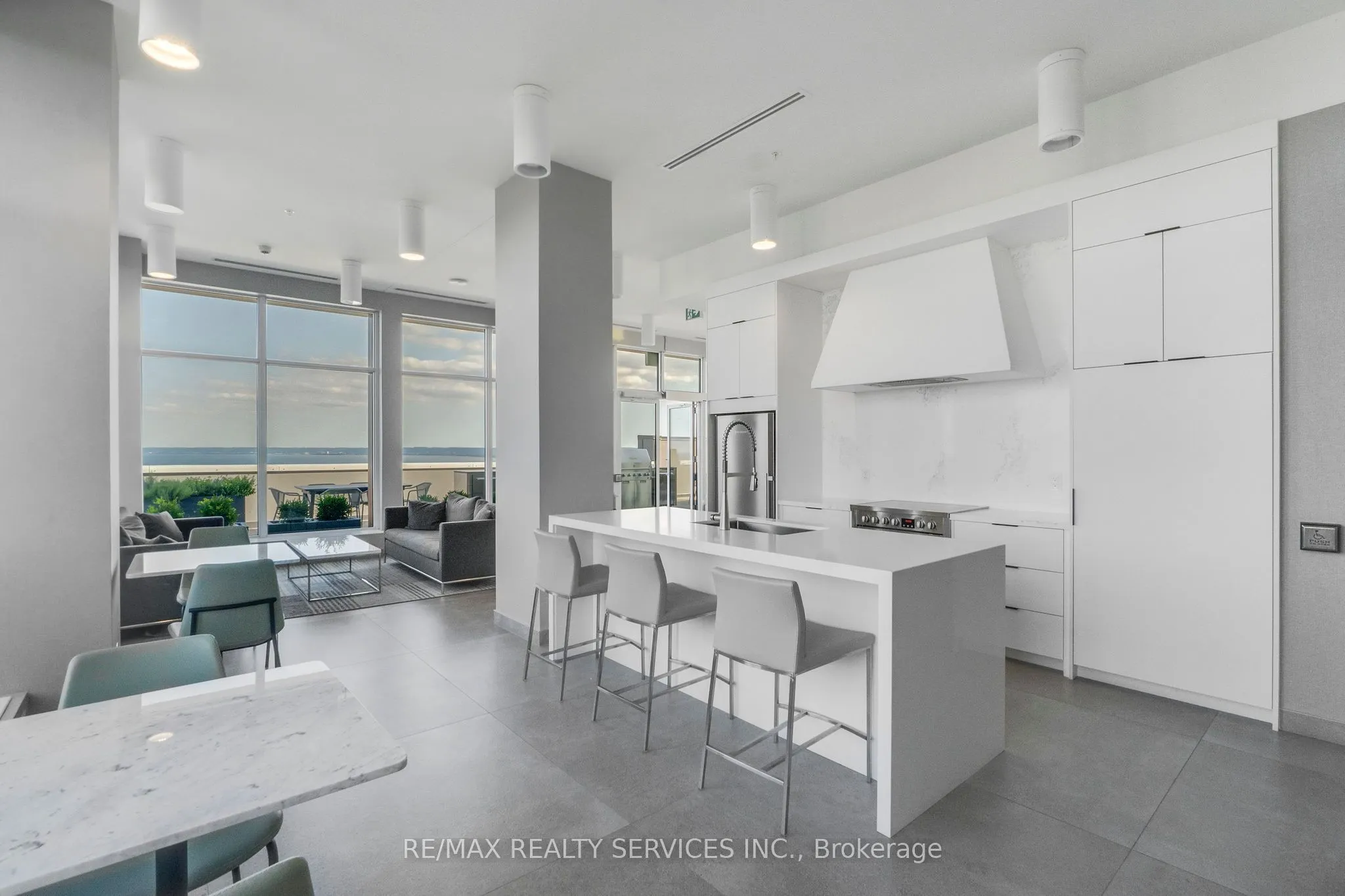 500 Brock Avenue, #1302