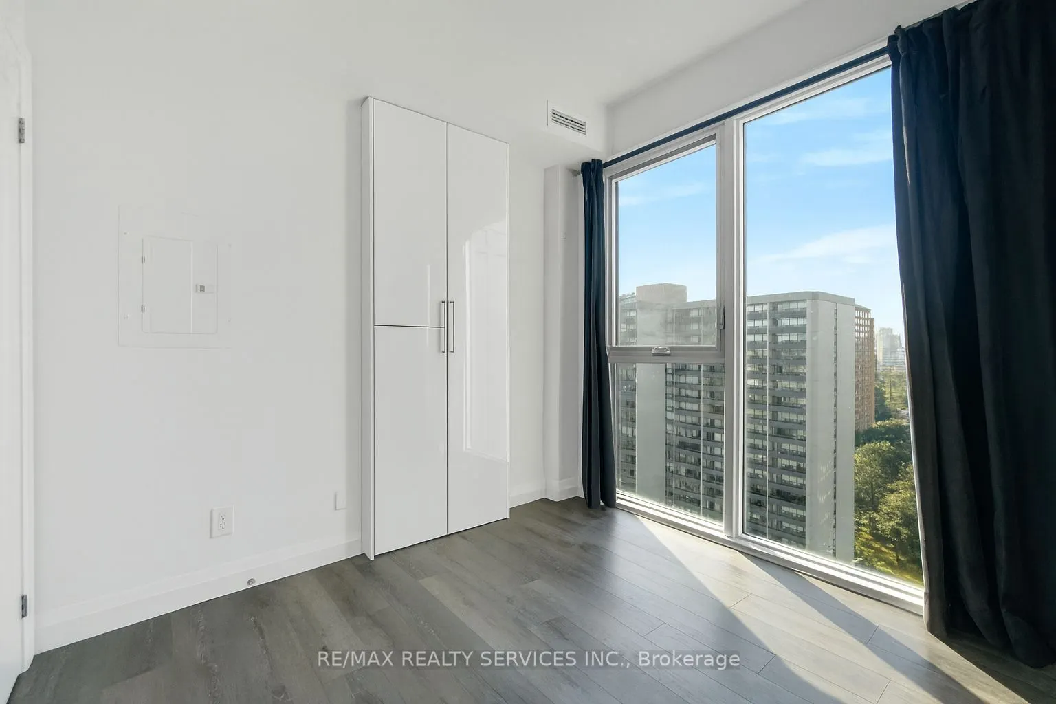 500 Brock Avenue, #1302