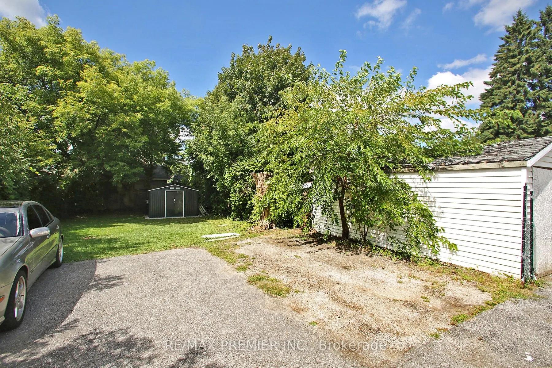 624 McRoberts Avenue