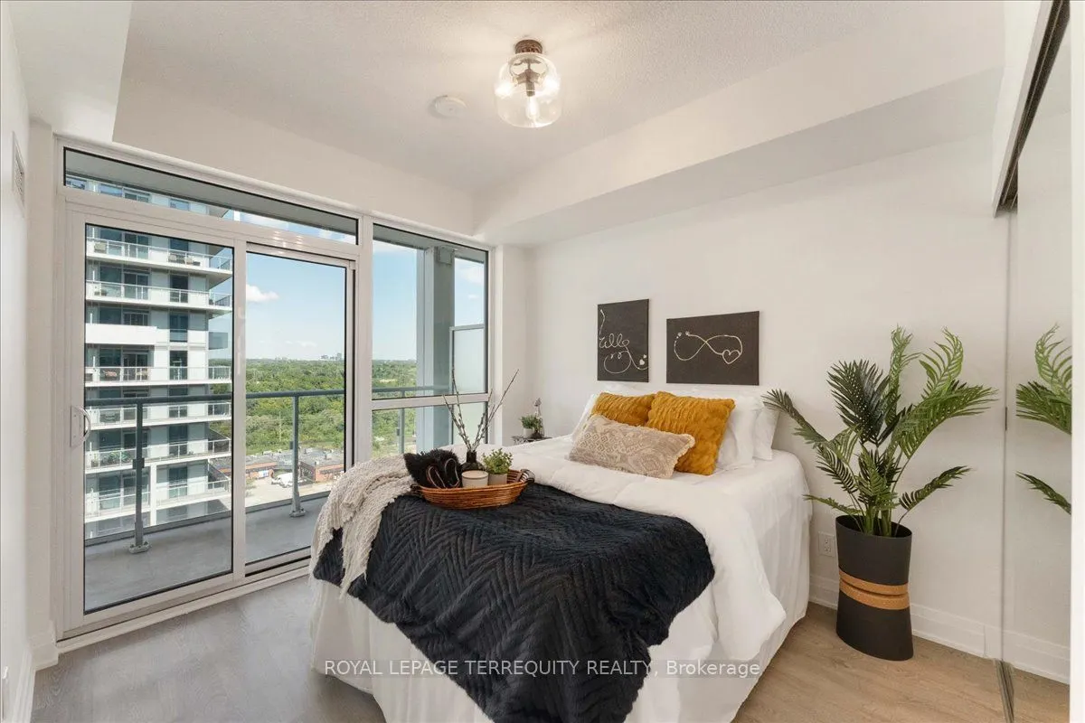 55 Speers Road, #1301