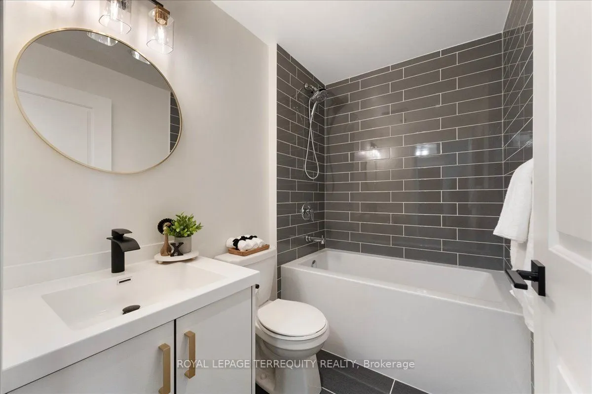 55 Speers Road, #1301