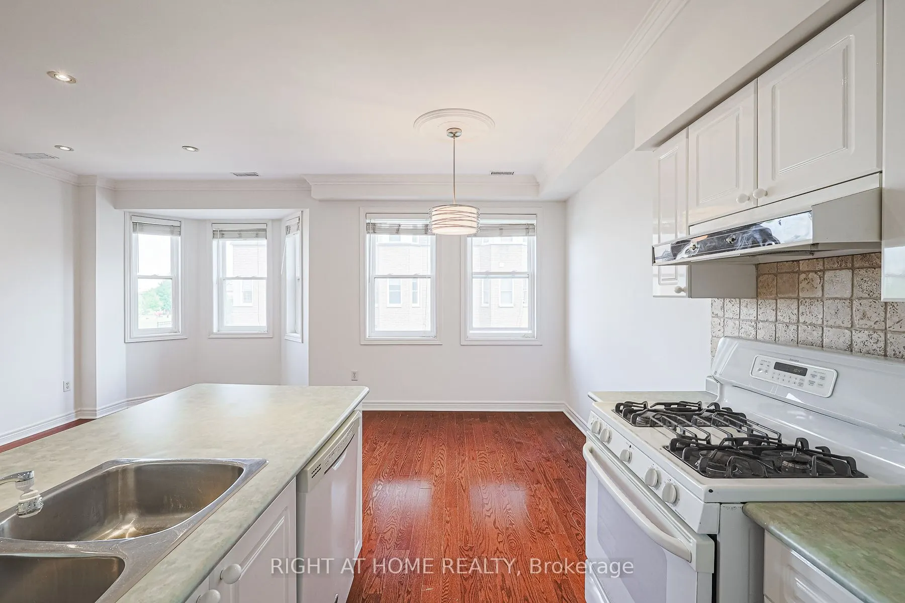 760 Lawrence Avenue W, #78