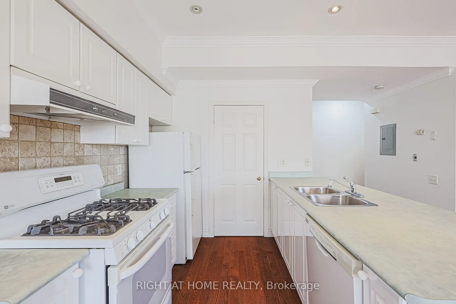 760 Lawrence Avenue W, #78