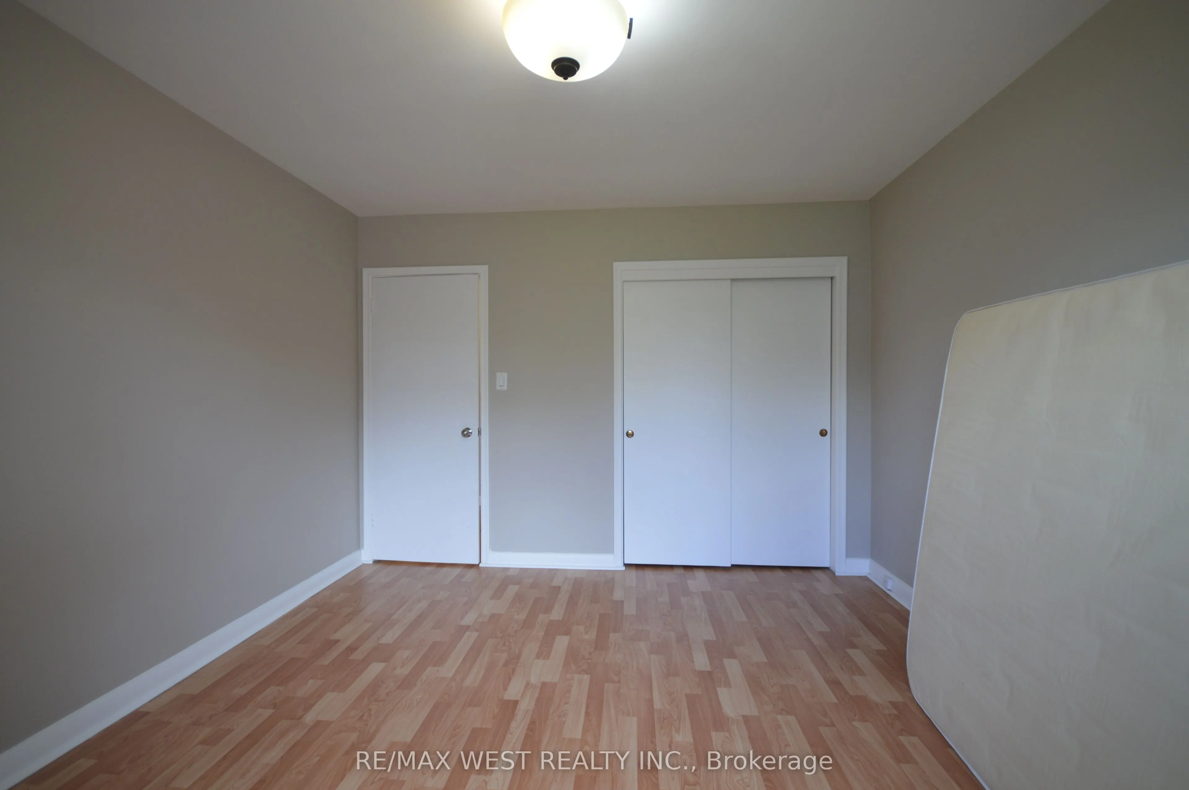 23 Bairstow Crescent, #Main