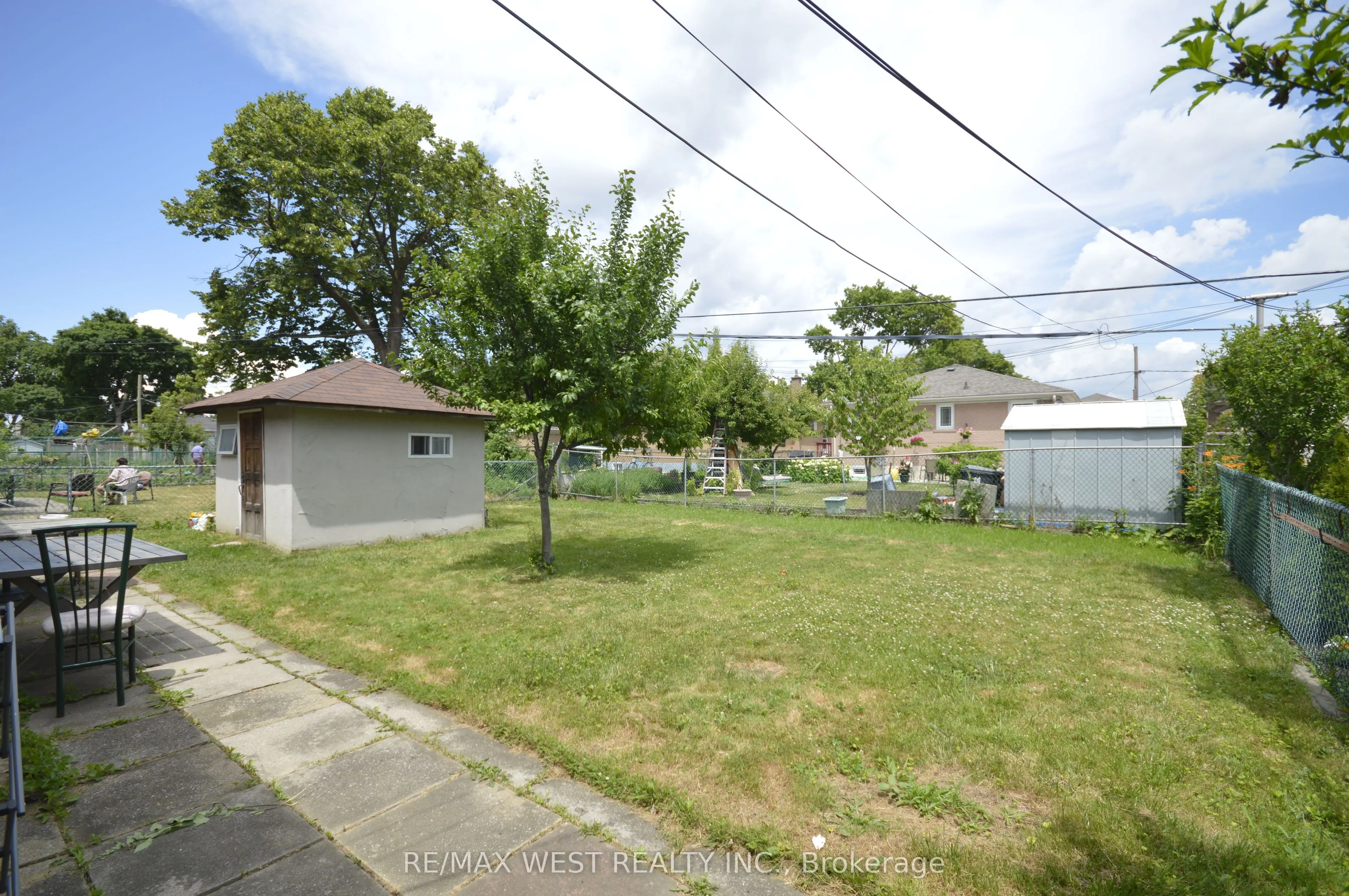 23 Bairstow Crescent, #Main