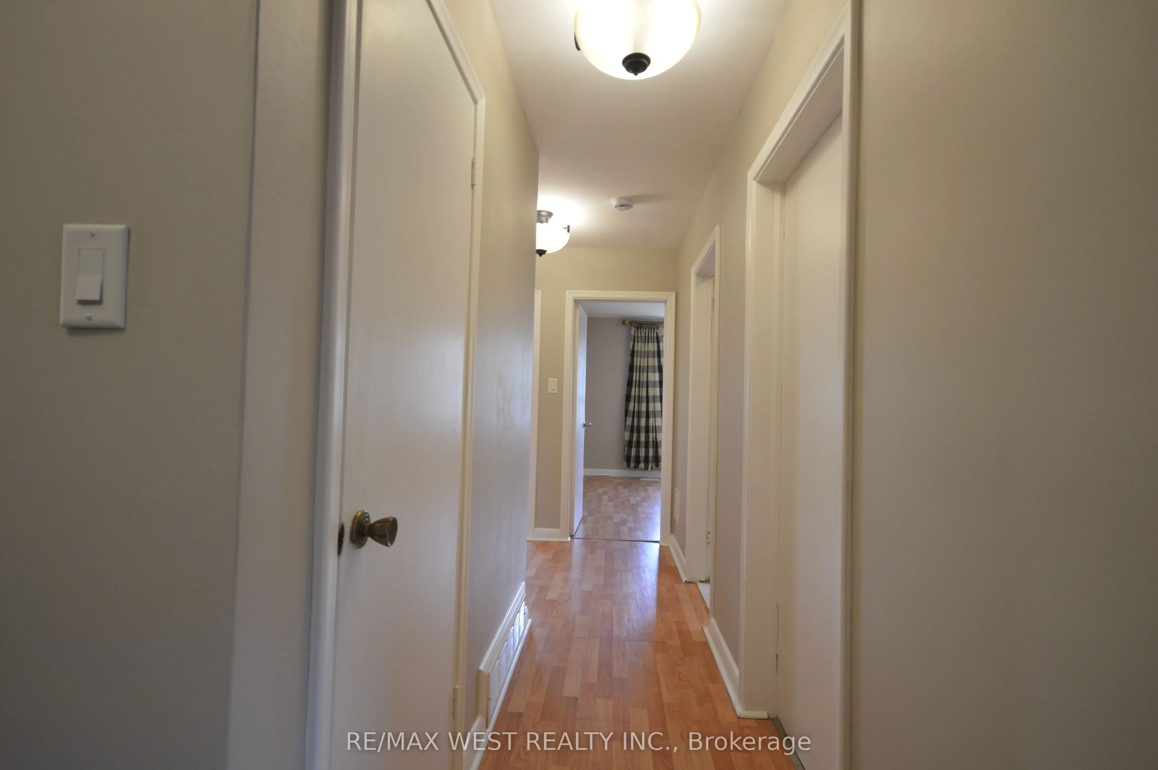 23 Bairstow Crescent, #Main