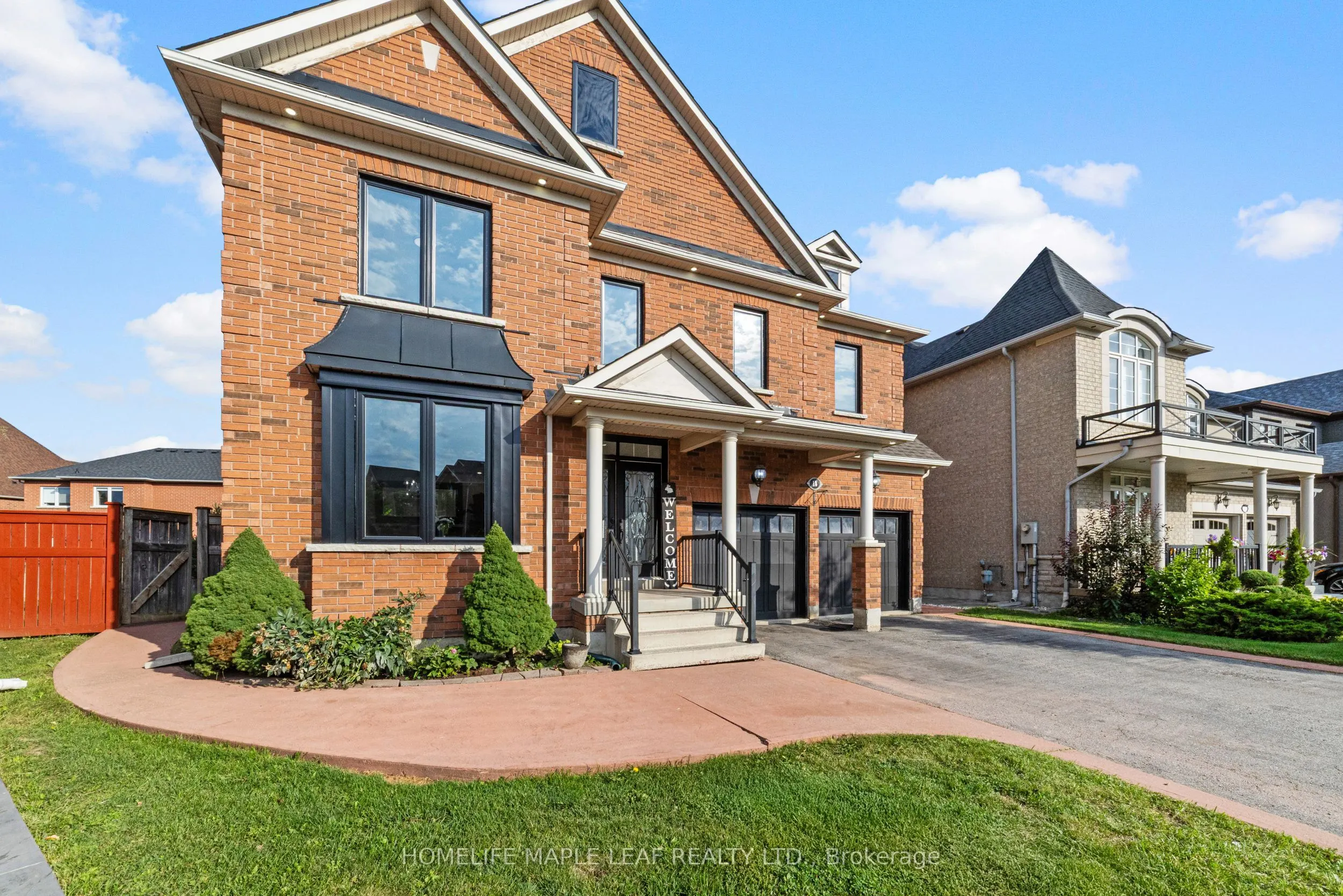 18 Regis Circle