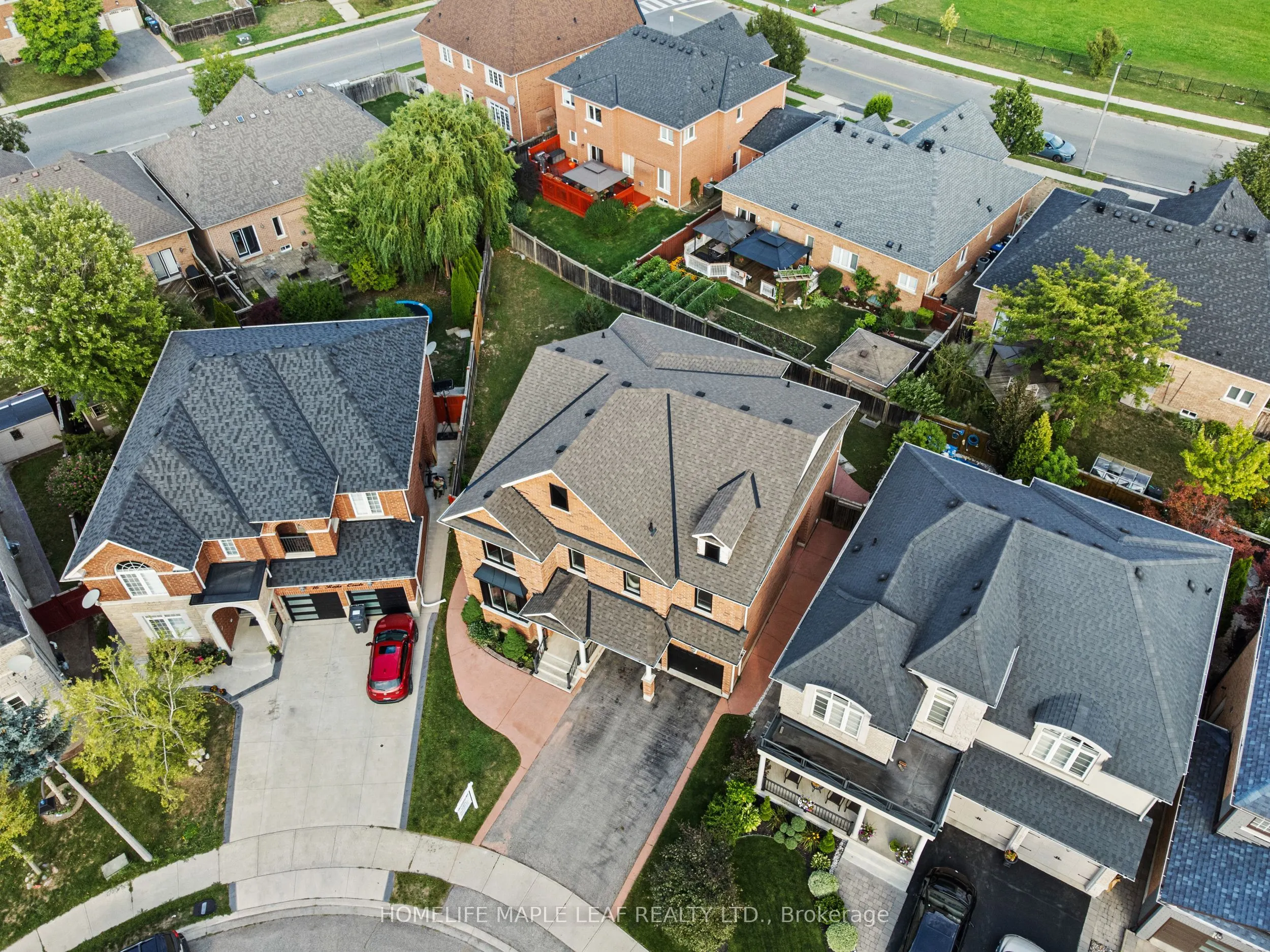 18 Regis Circle