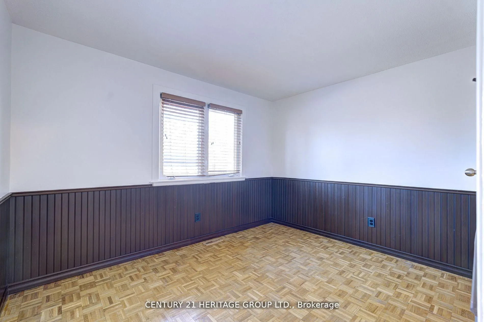 111 Lorne Scots Drive
