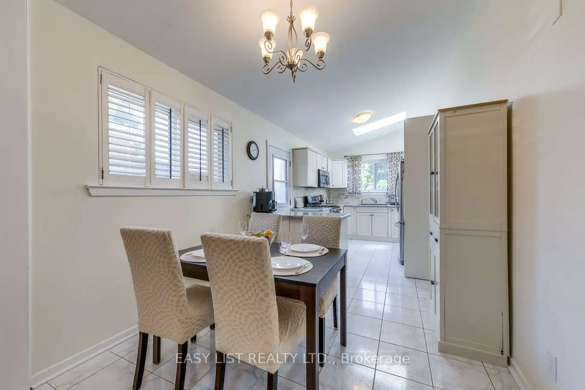 2598 Chalkwell Close