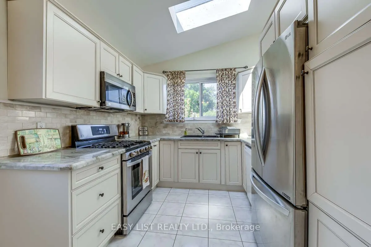 2598 Chalkwell Close