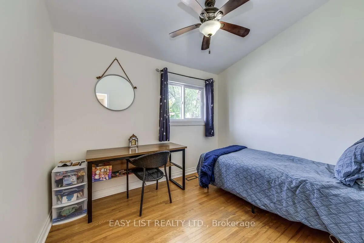 2598 Chalkwell Close