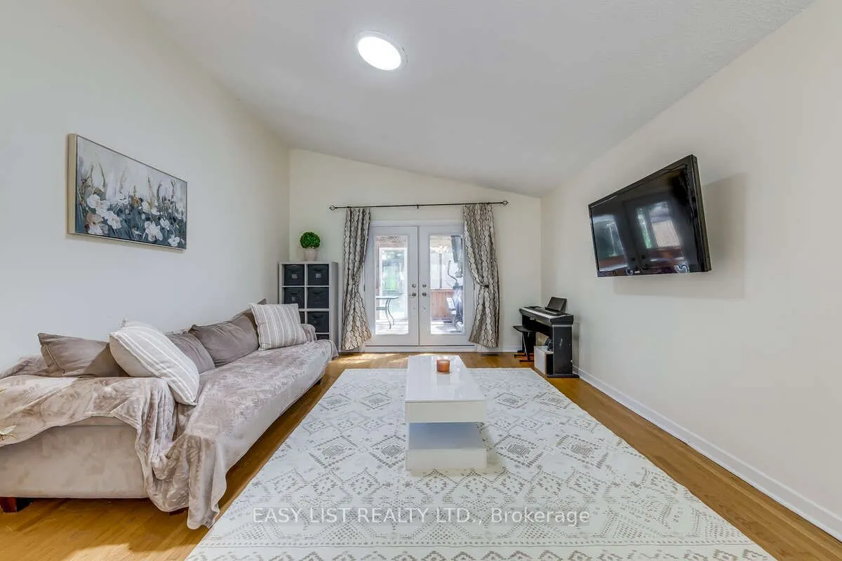 2598 Chalkwell Close