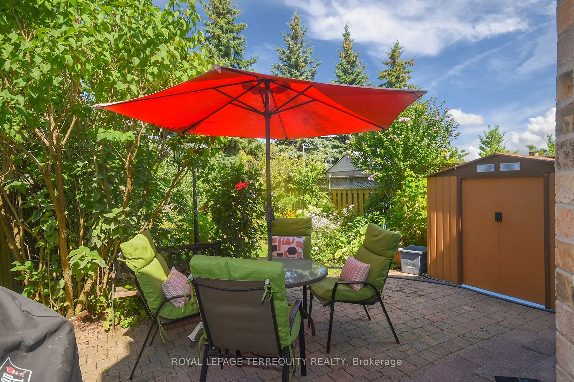902 Ledbury Crescent