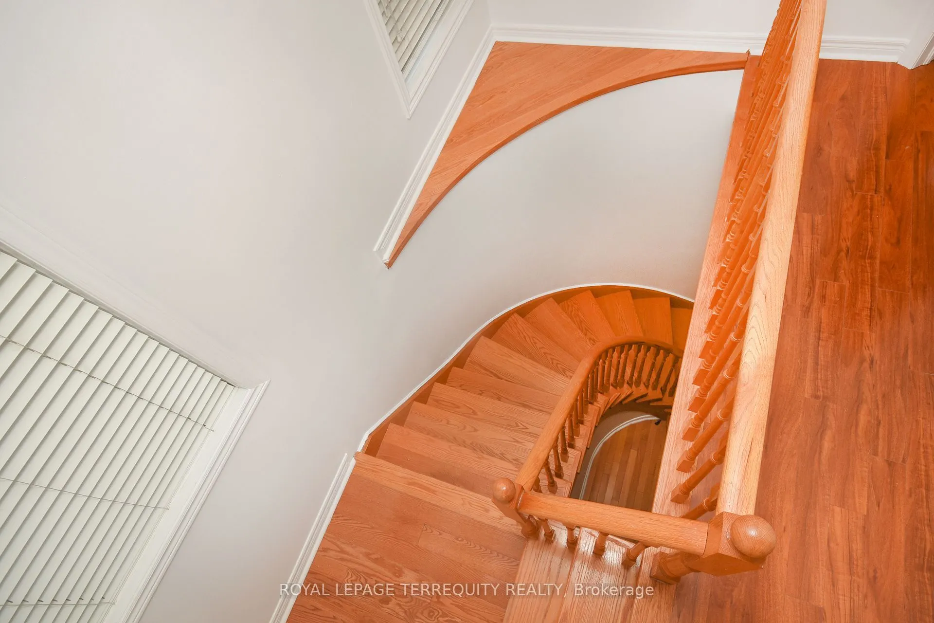 902 Ledbury Crescent