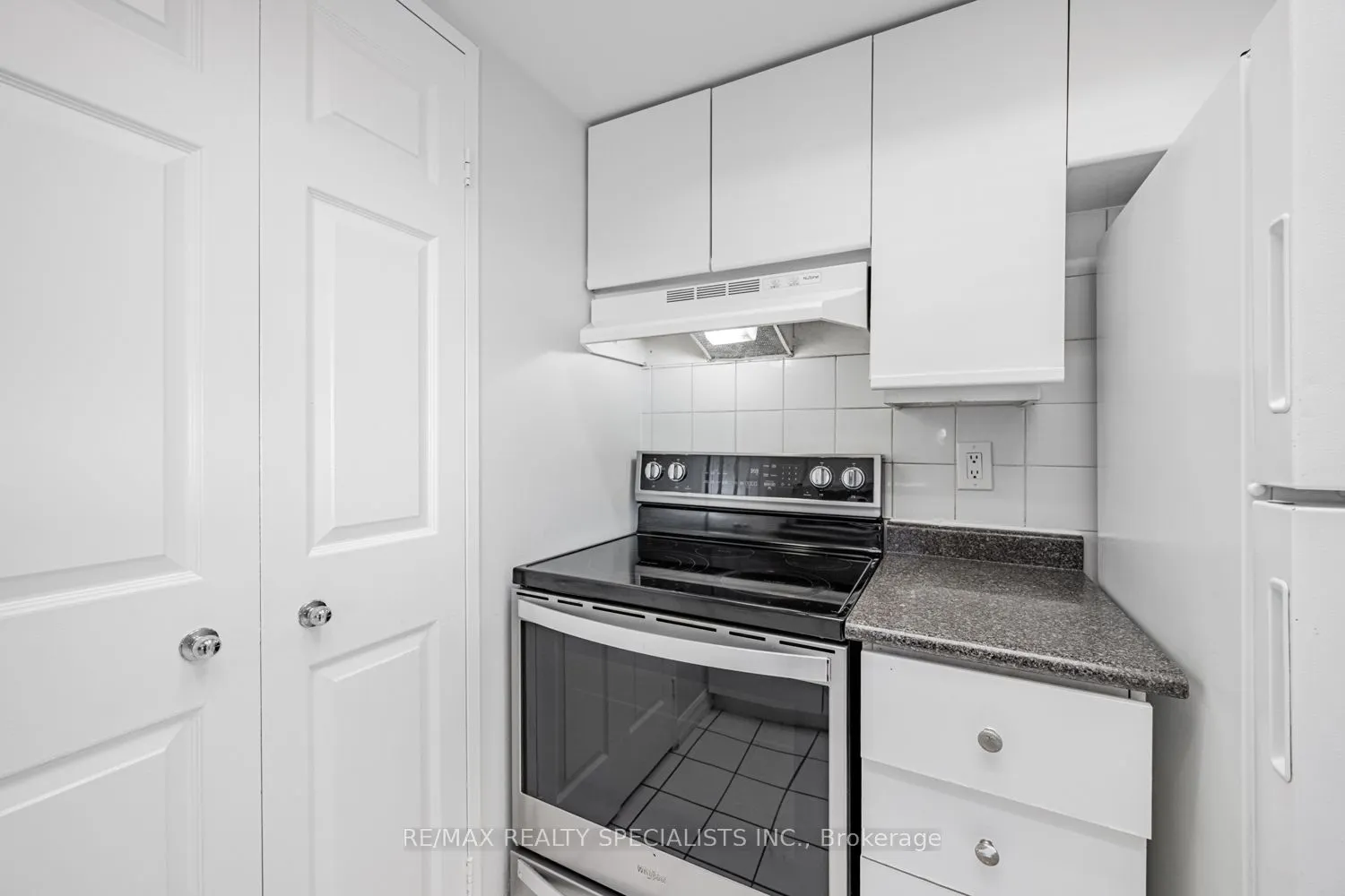 285 Enfield Place, #1405