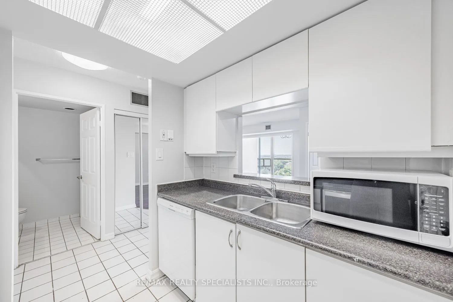 285 Enfield Place, #1405