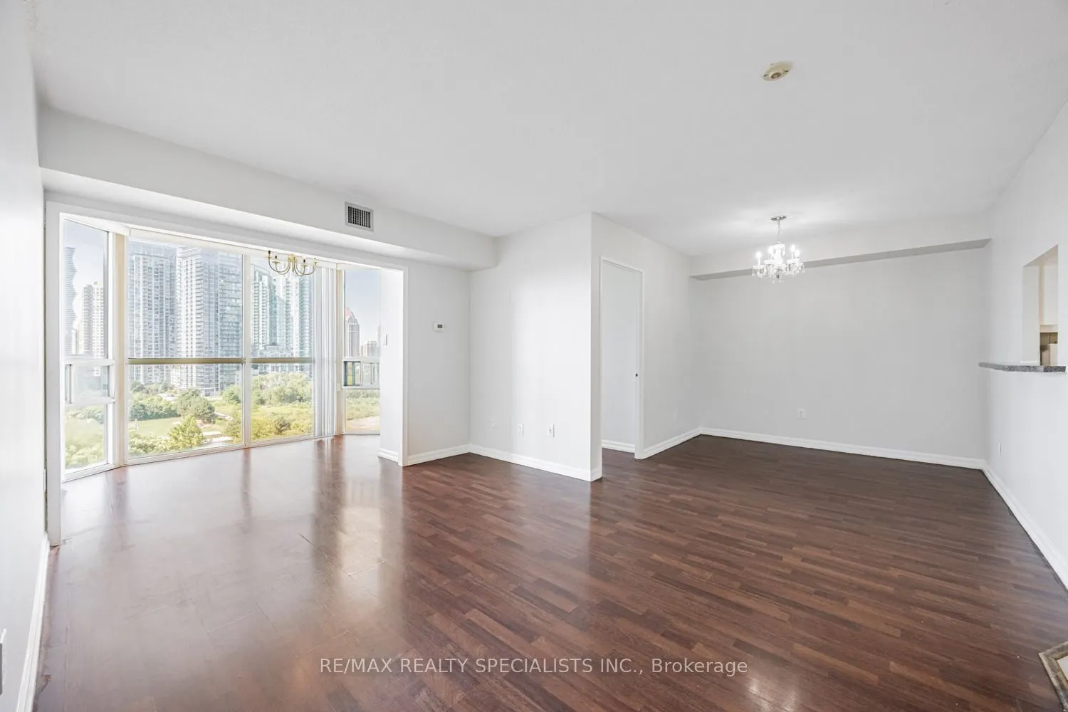 285 Enfield Place, #1405
