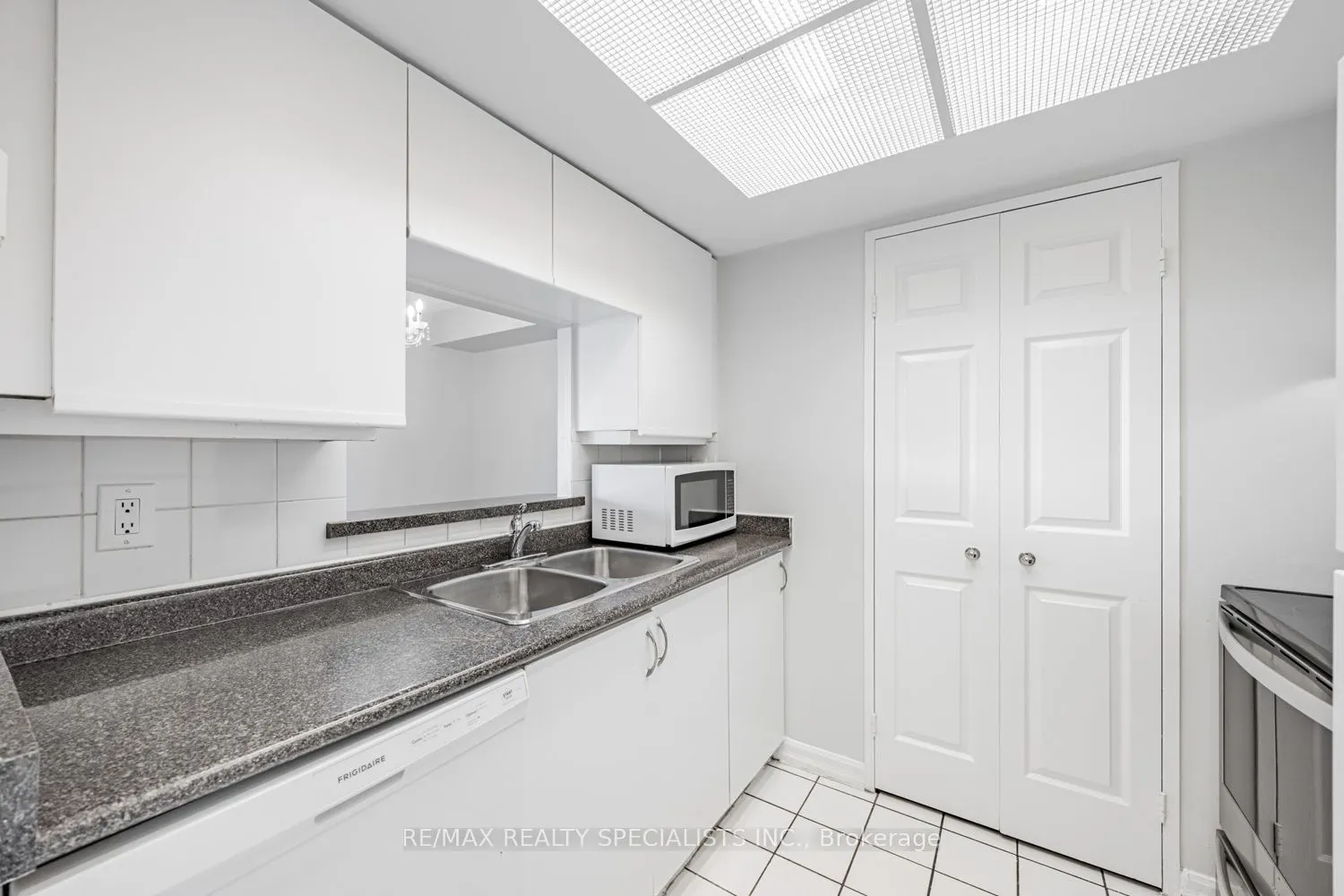 285 Enfield Place, #1405