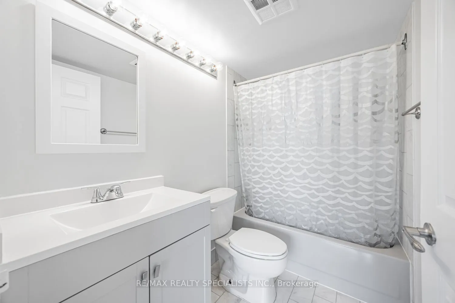 285 Enfield Place, #1405