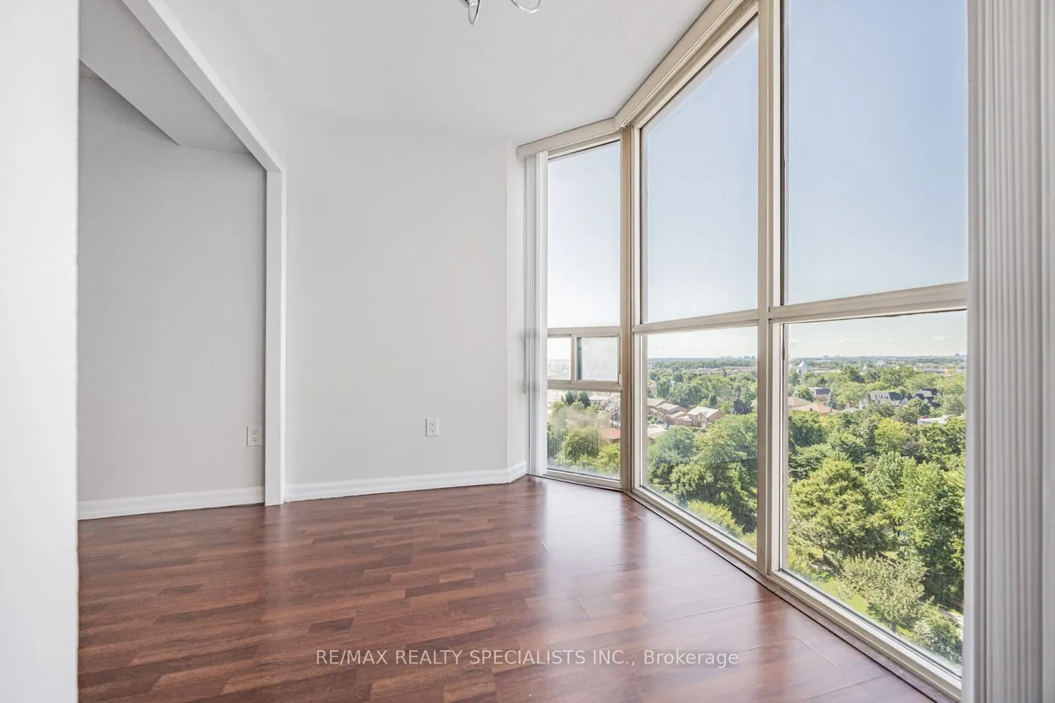 285 Enfield Place, #1405