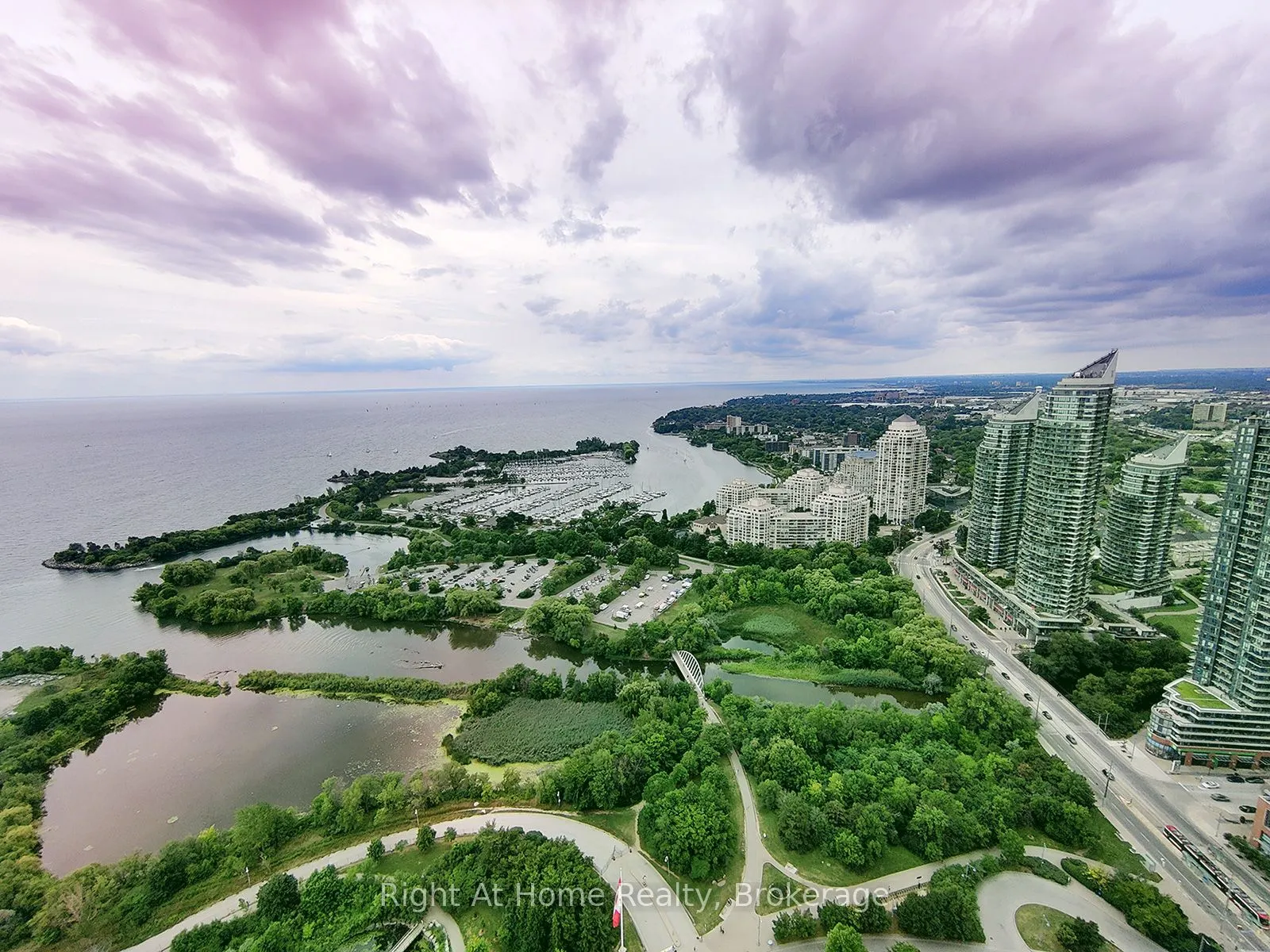 20 Shore Breeze Drive, #4401