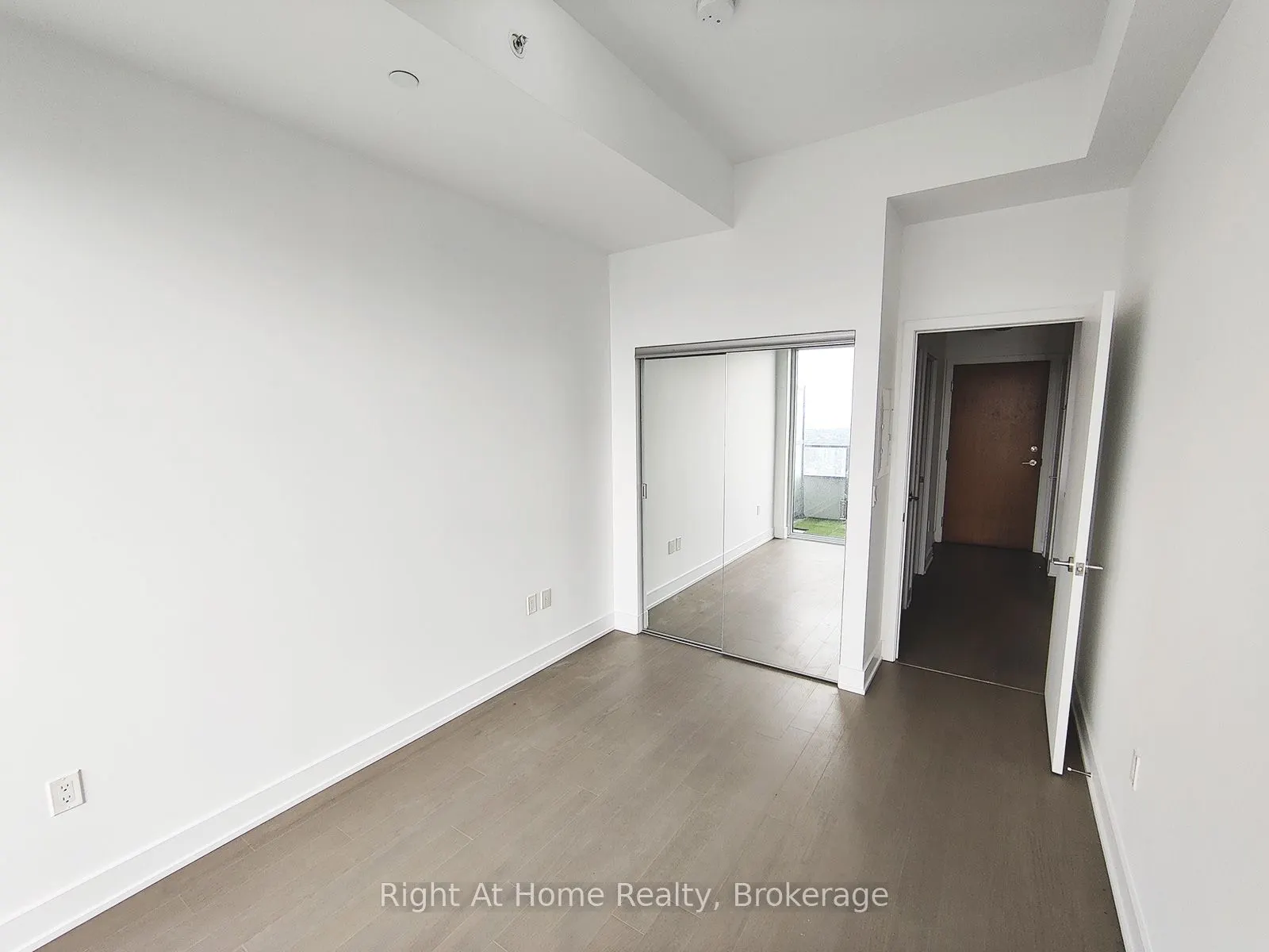 20 Shore Breeze Drive, #4401