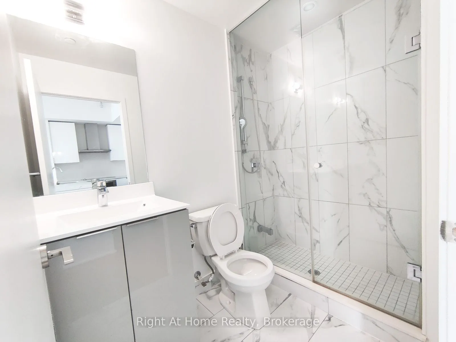 20 Shore Breeze Drive, #4401