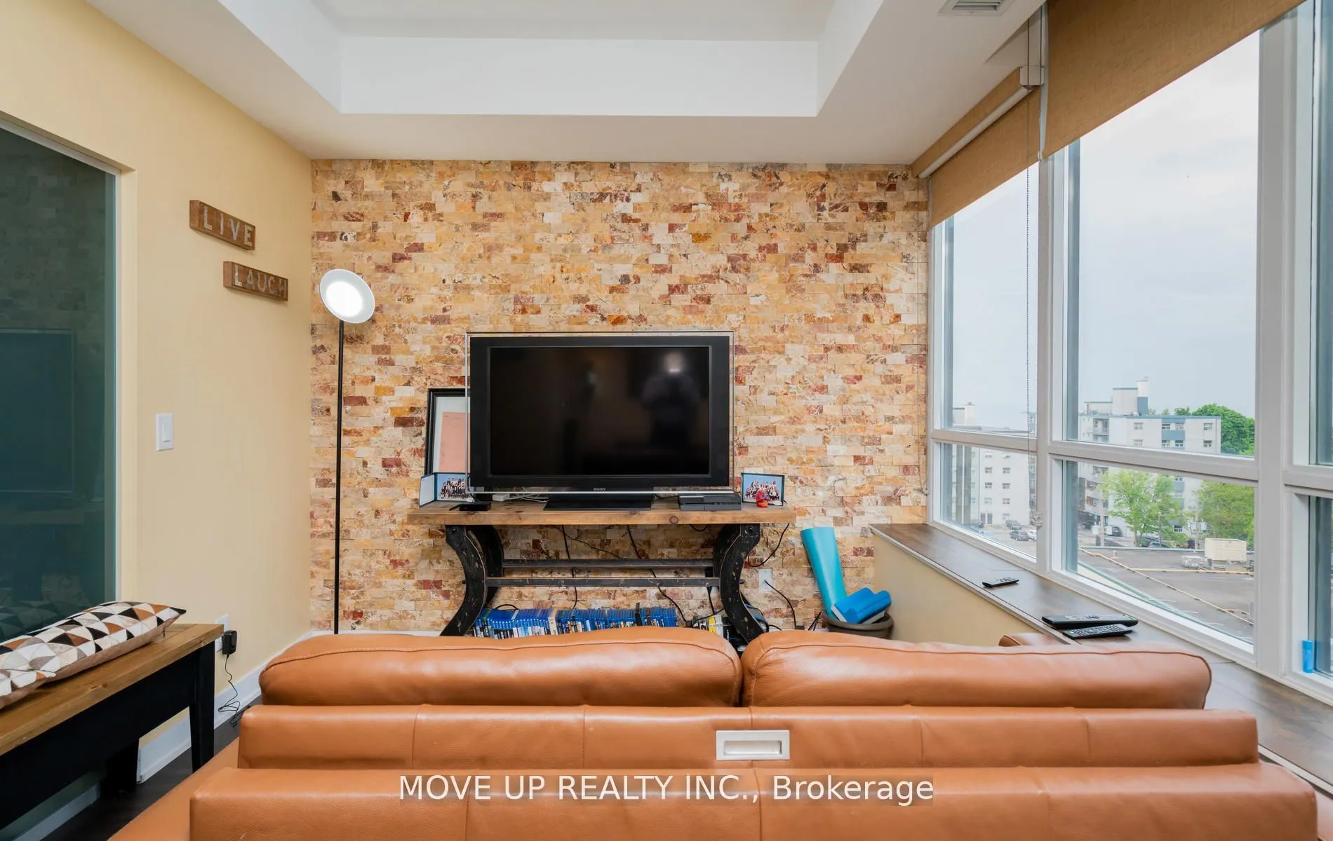 11 Superior Avenue, #807