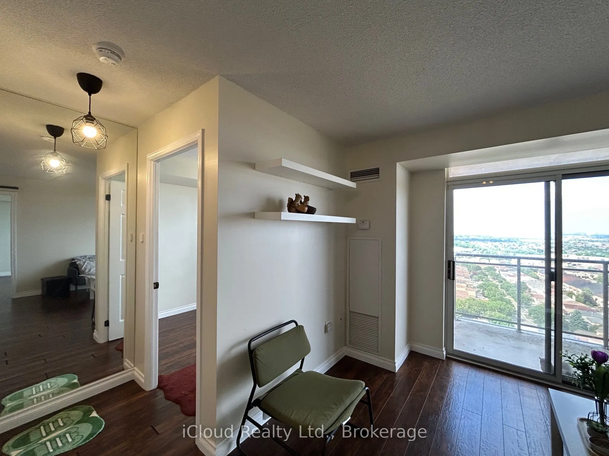 55 Strathaven Drive, #1915