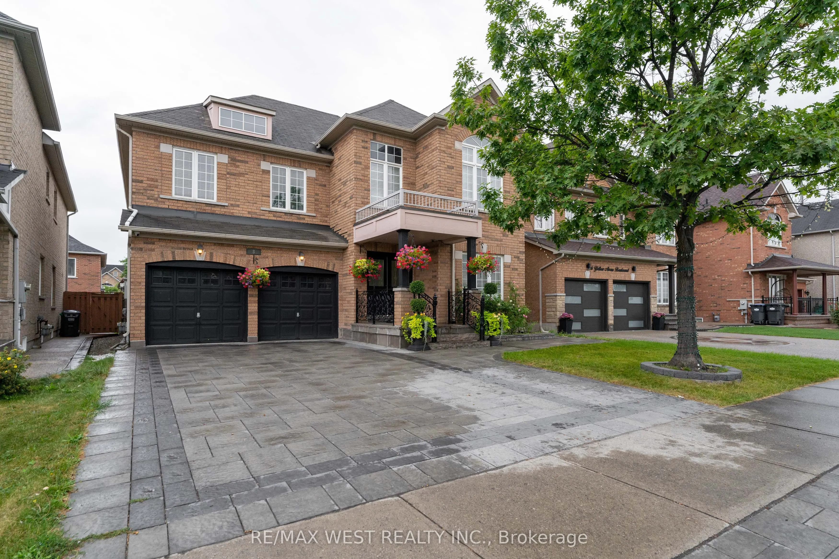 8 Yellow Avens Boulevard