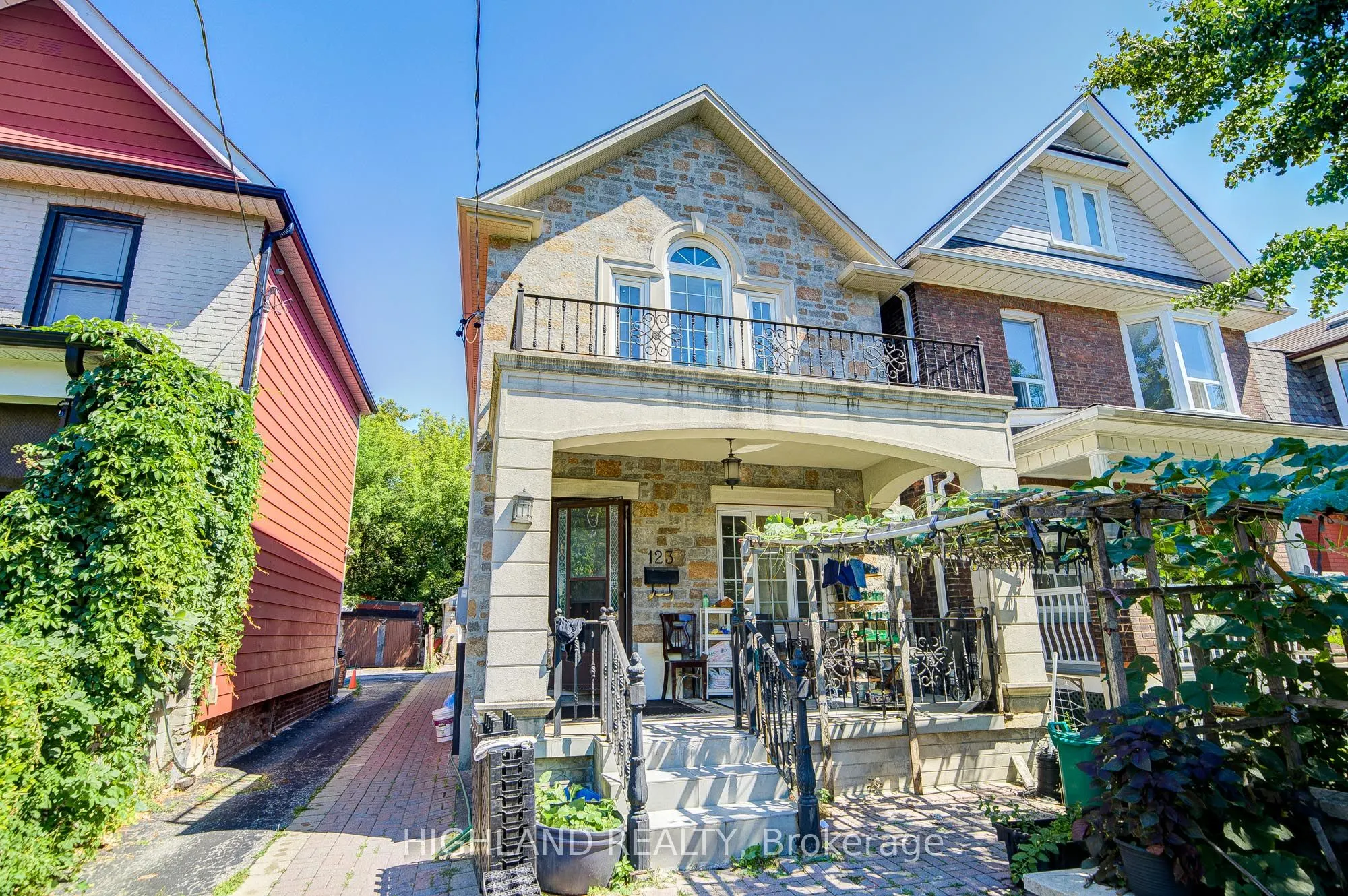 123 Russett Avenue