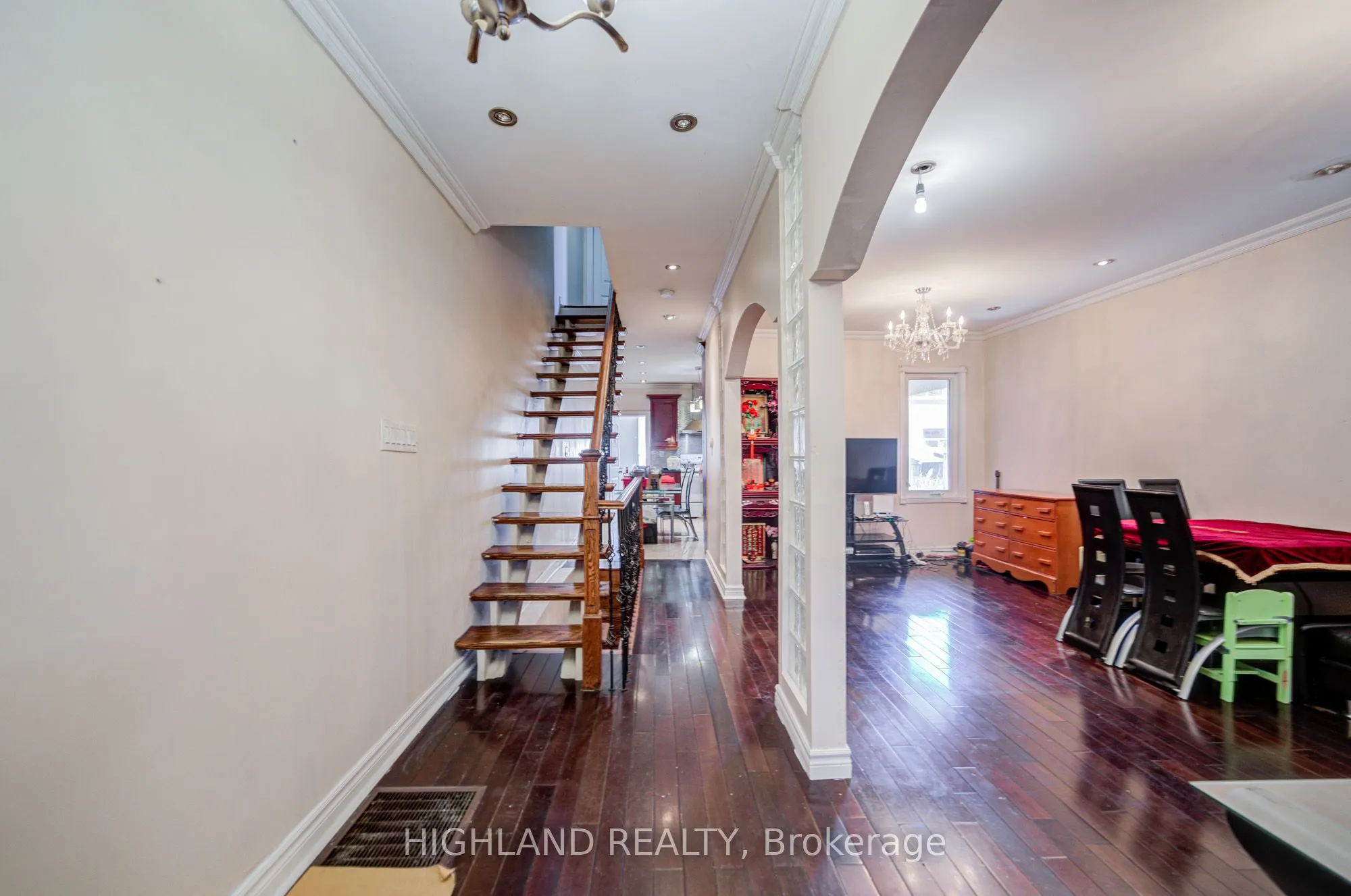 123 Russett Avenue