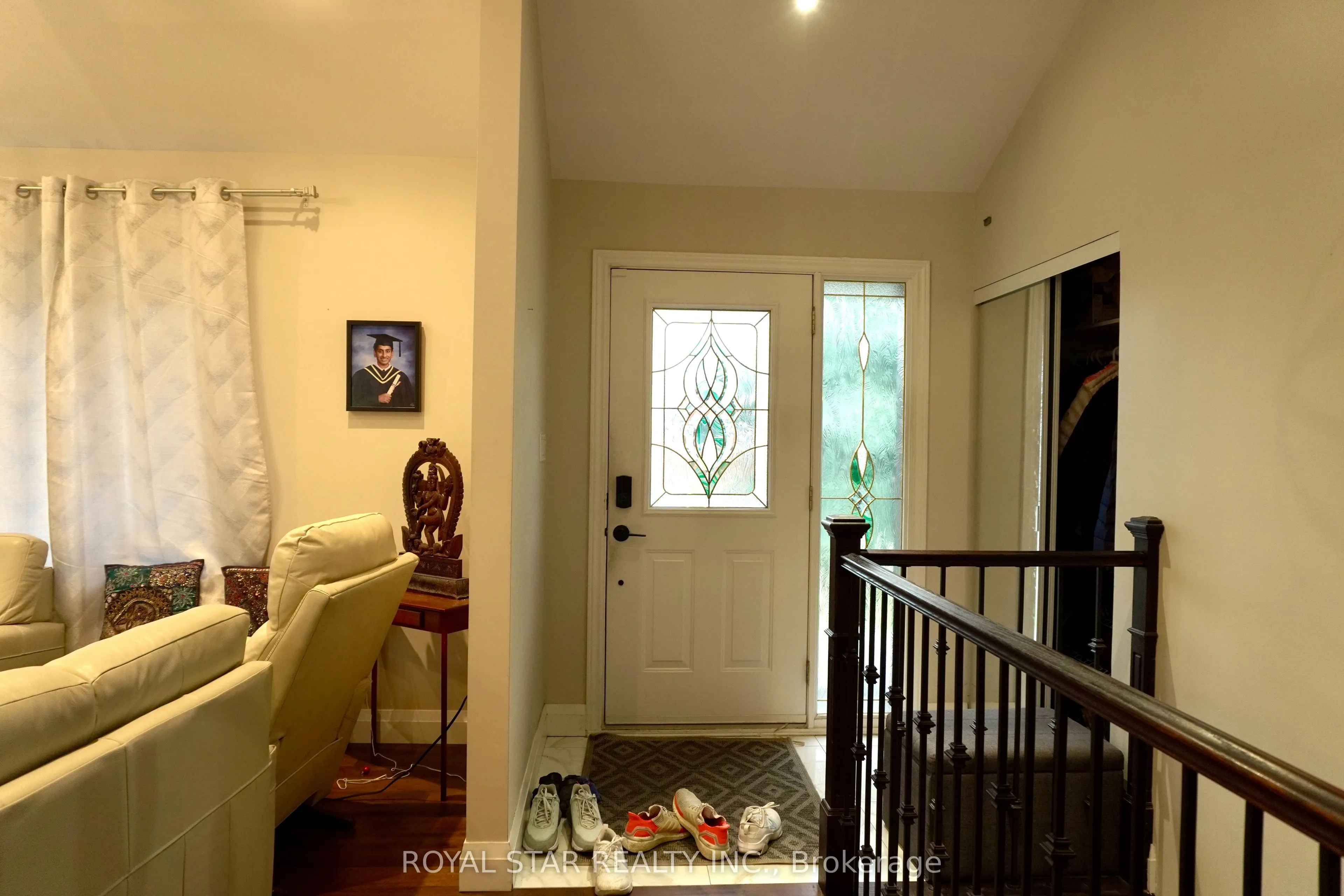 27 Matlock Avenue
