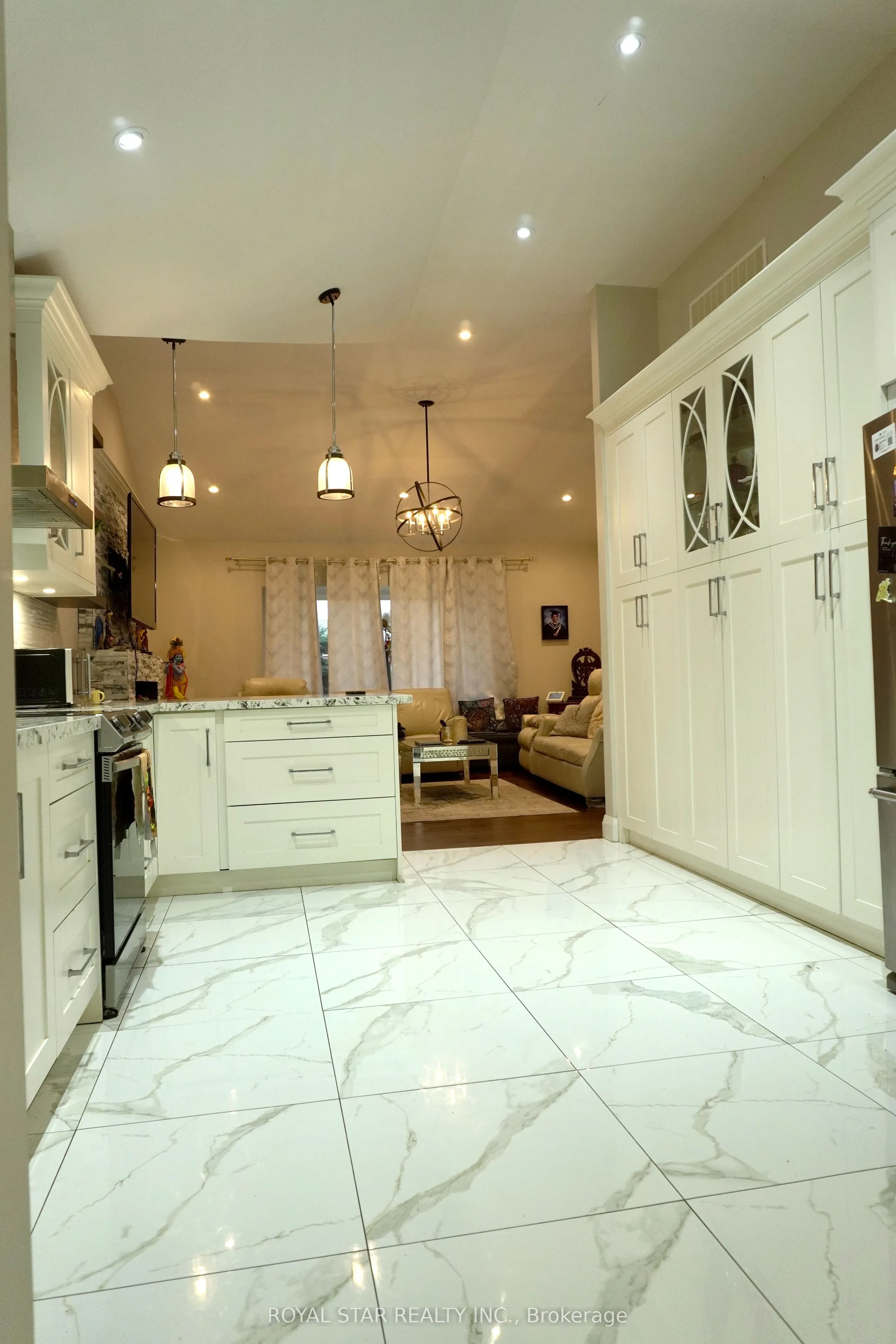 27 Matlock Avenue