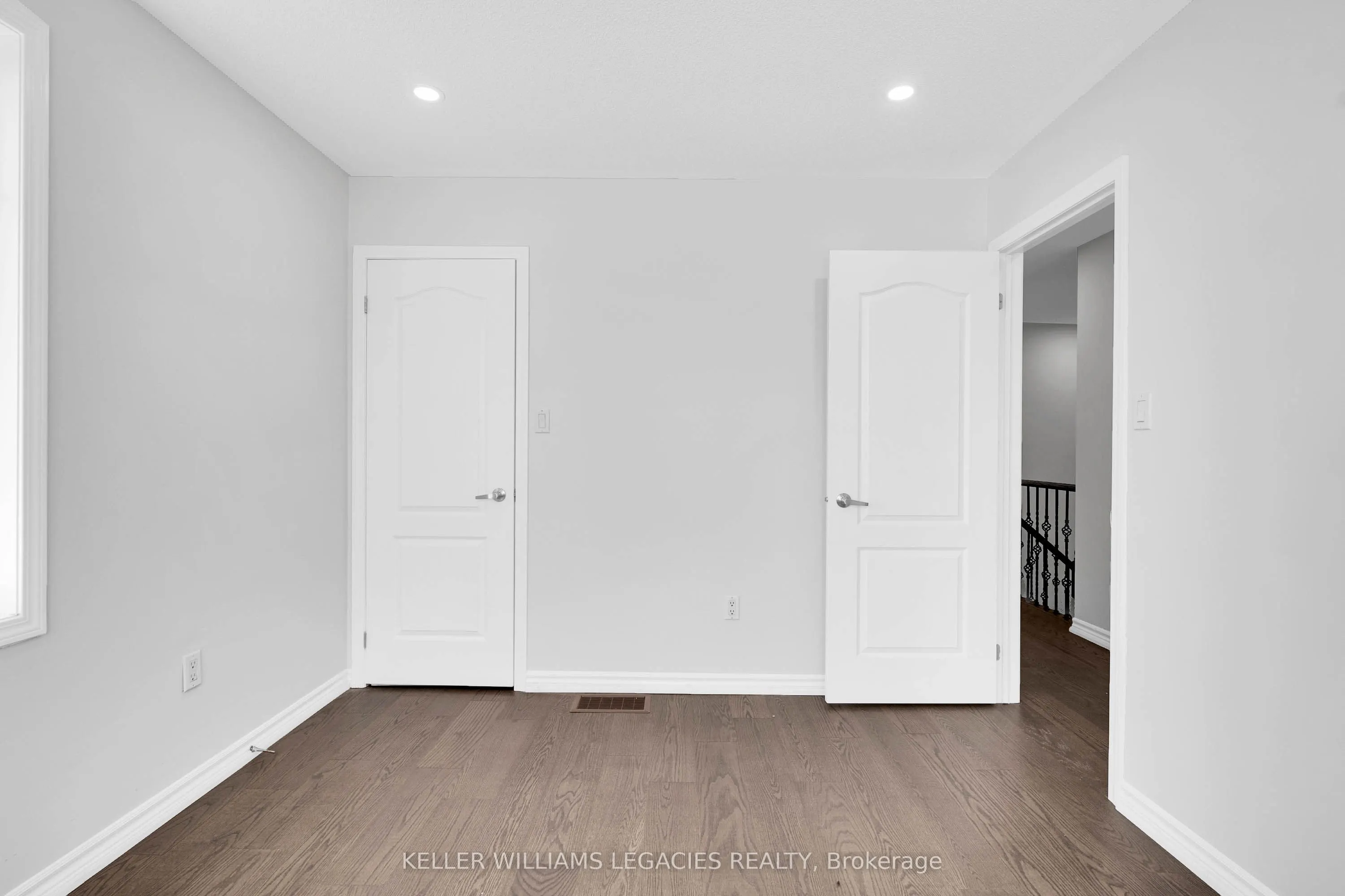 656 Thompson Road S