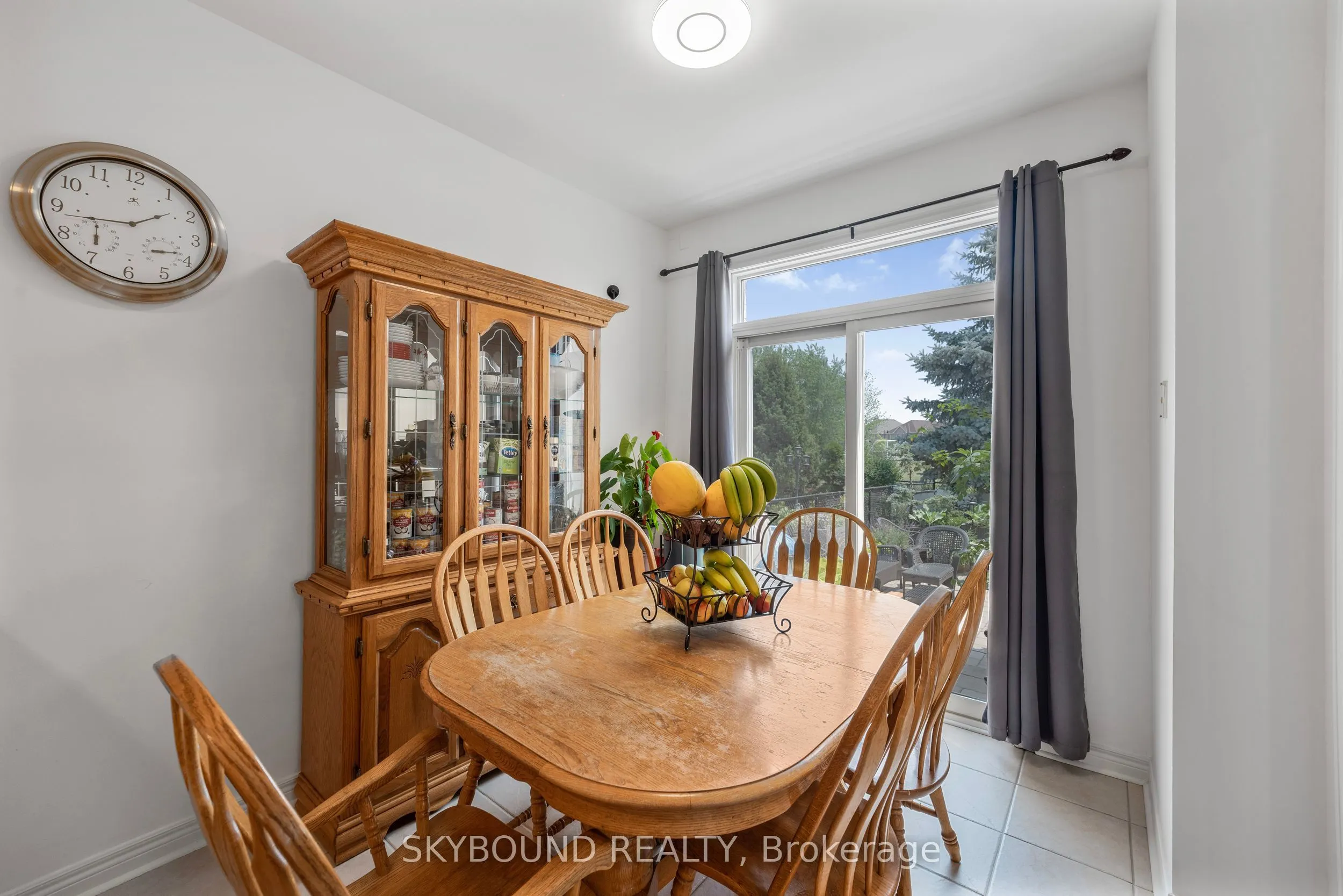 792 Ledbury Crescent