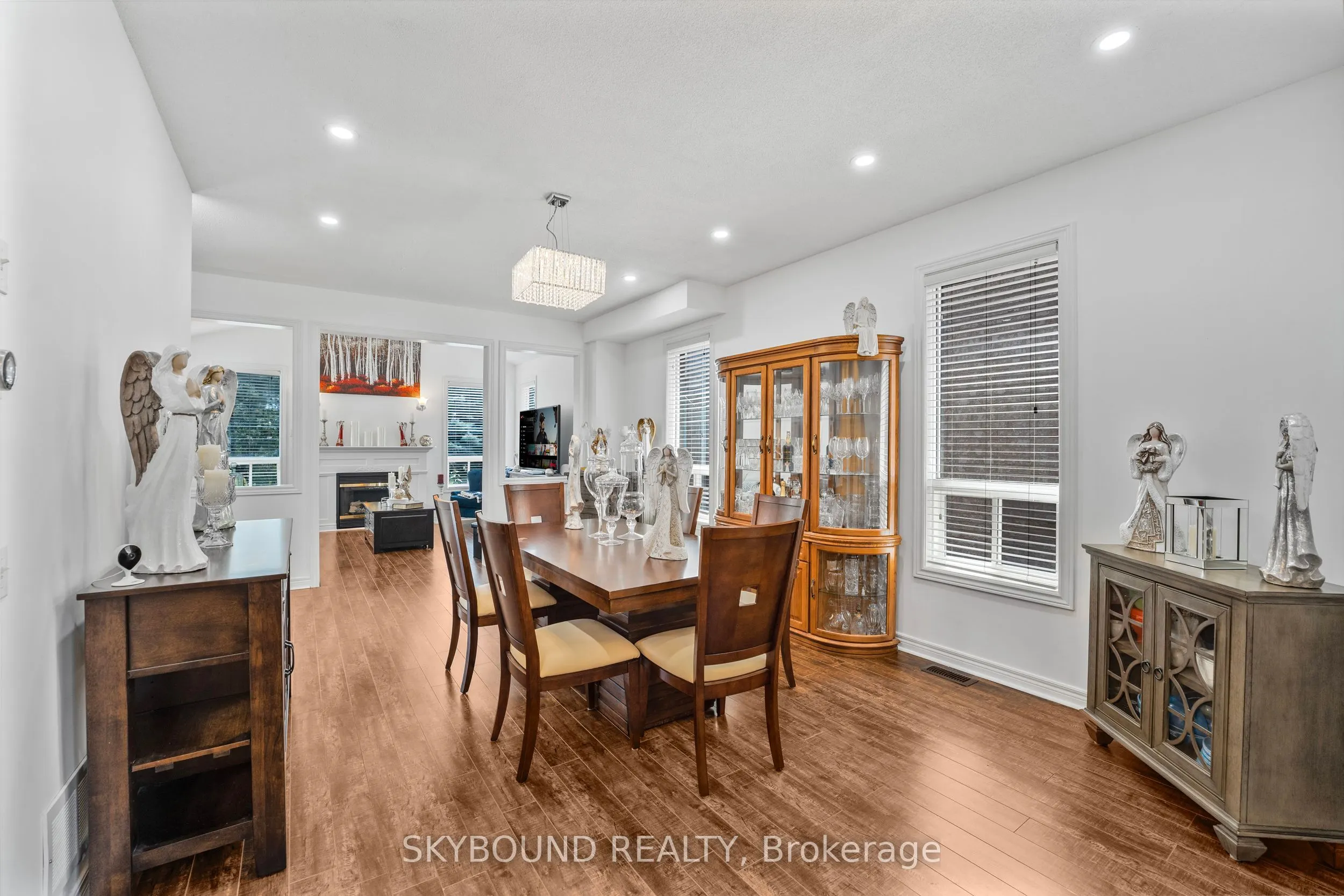 792 Ledbury Crescent