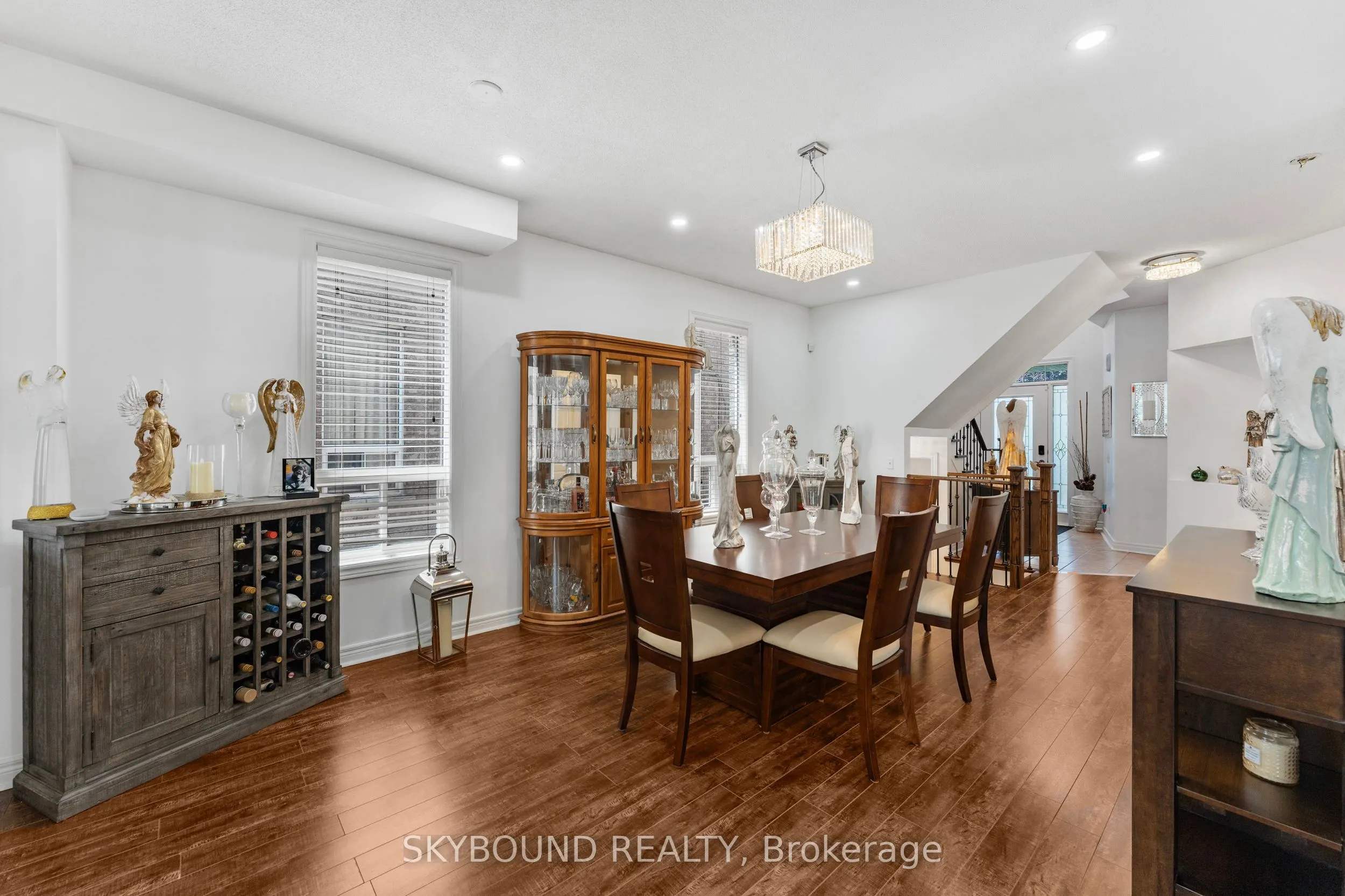 792 Ledbury Crescent