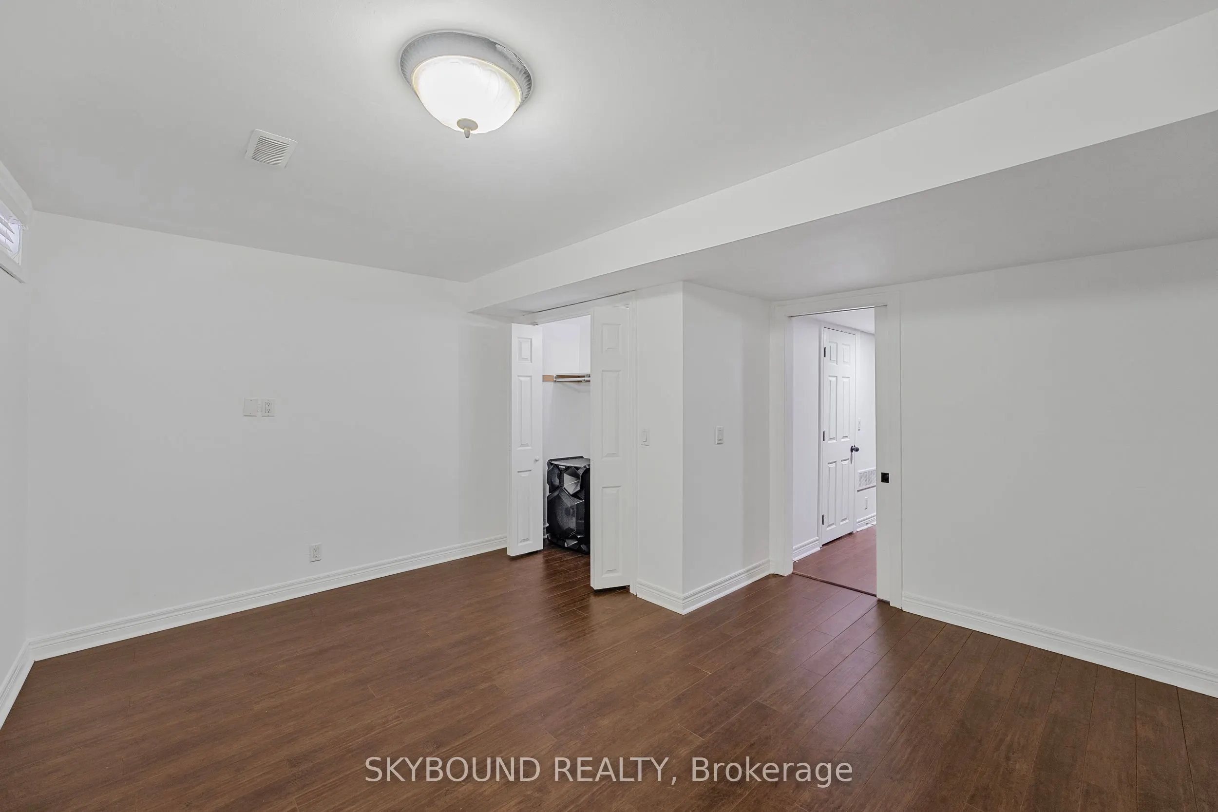 792 Ledbury Crescent