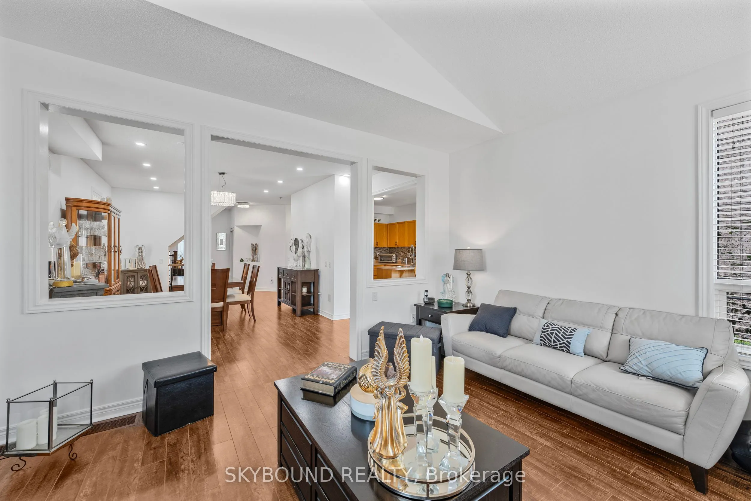 792 Ledbury Crescent