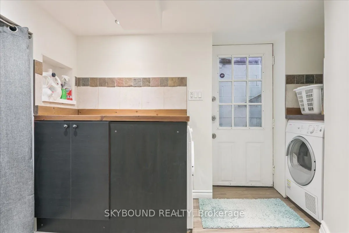 2043 Davenport Road