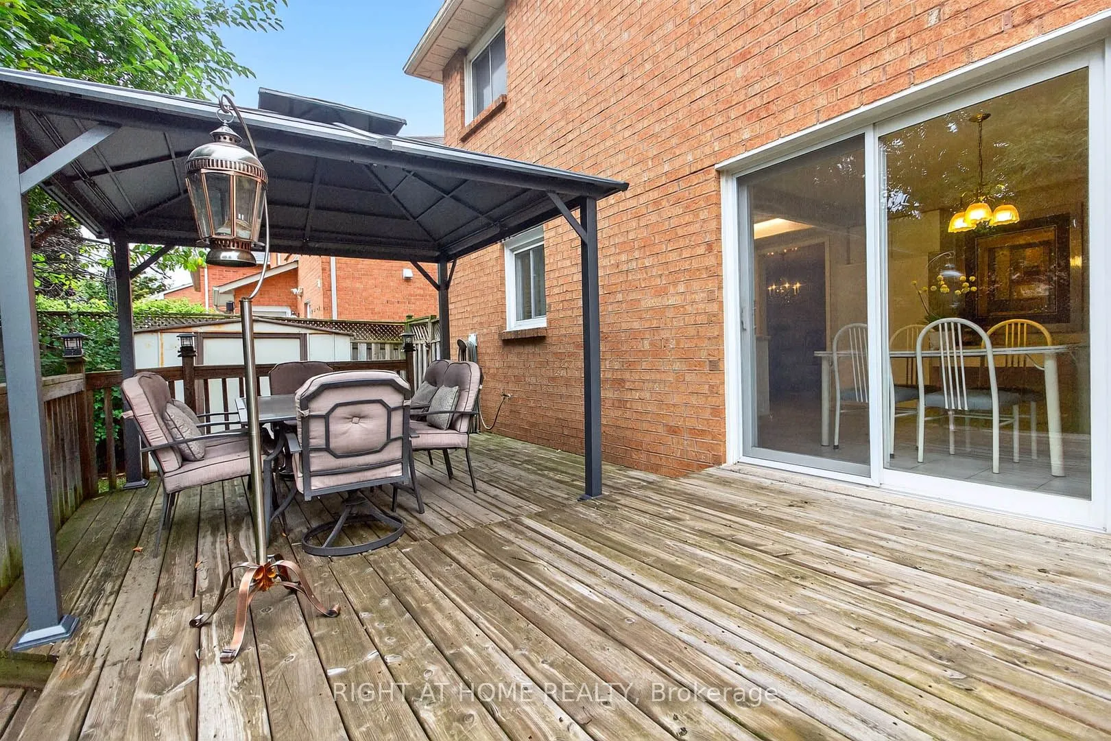 1084 Grandeur Crescent