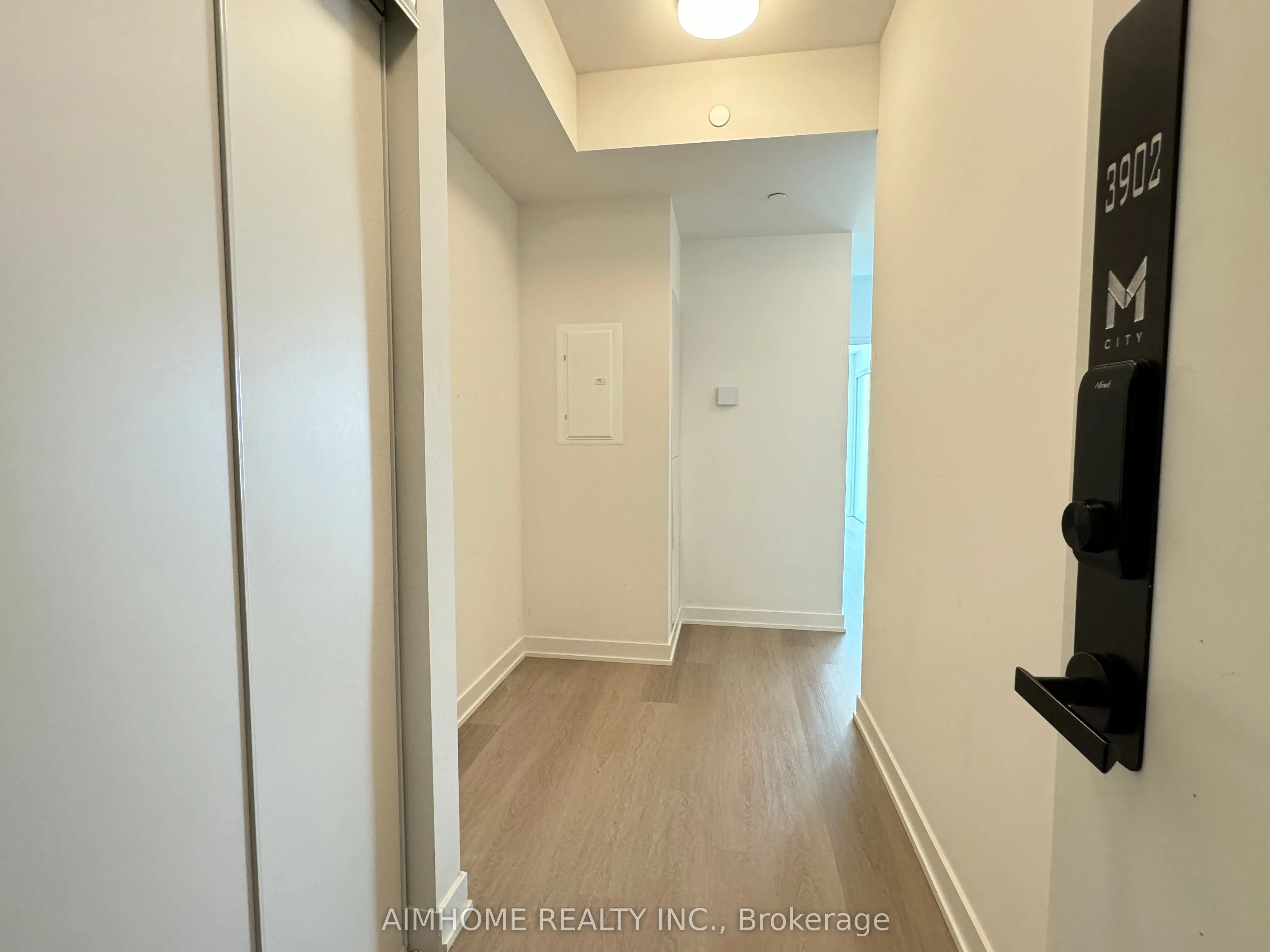 3883 Quartz Road, #3902