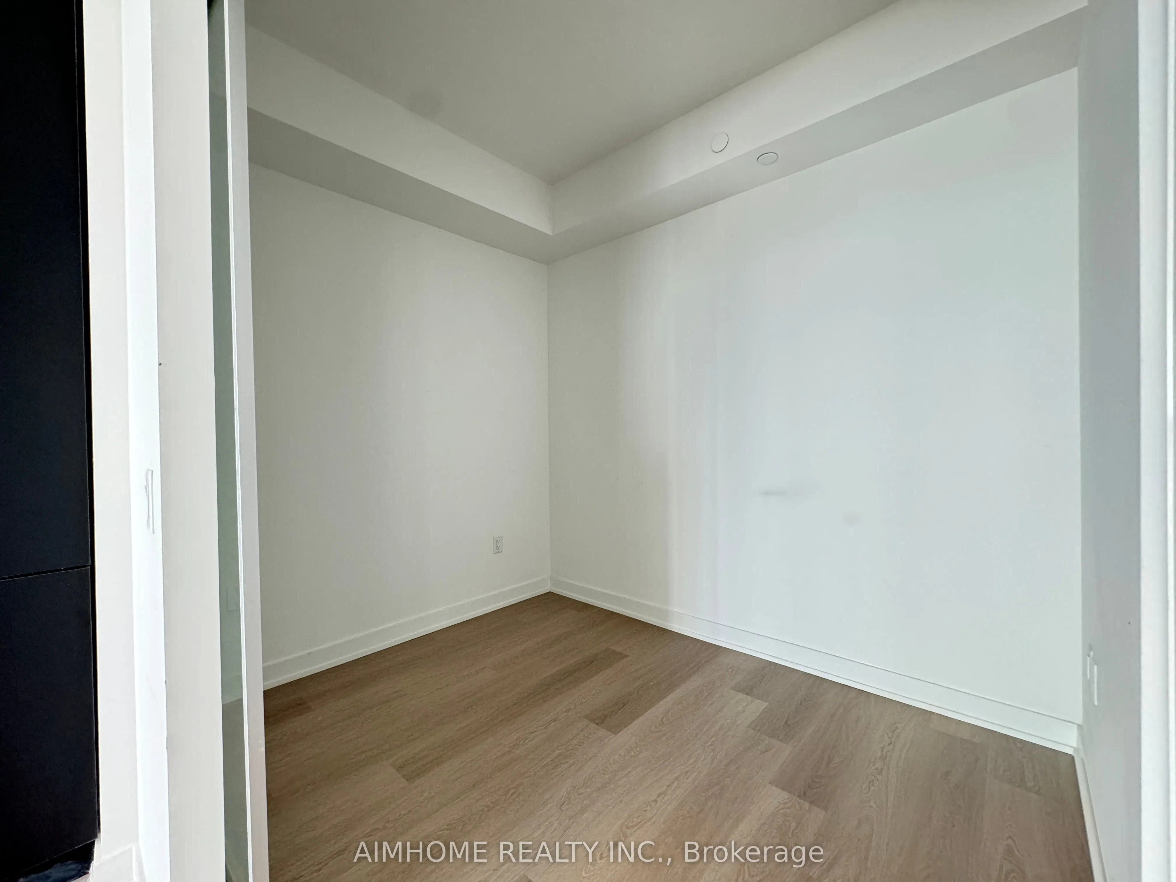 3883 Quartz Road, #3902